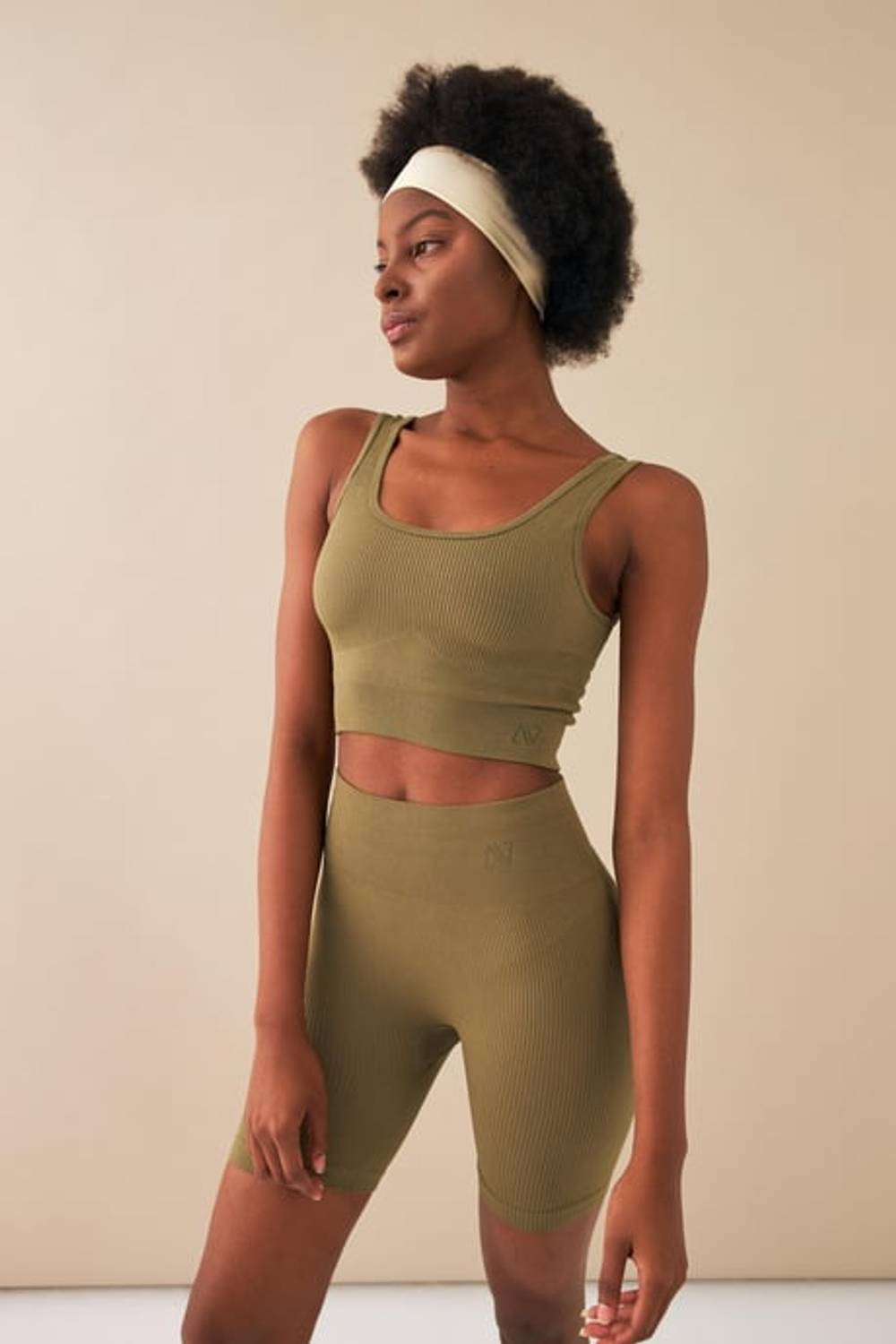 Women's Khaki High Waist Flexible Fitness Yoga Plates Bra Shorts Tights Set A3087