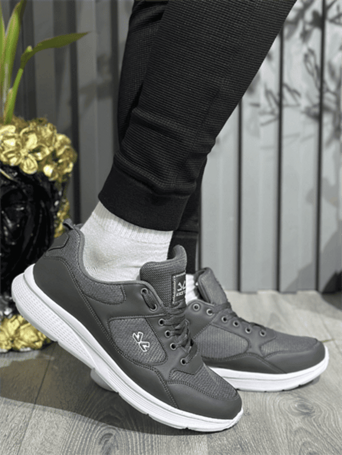 حذاء رياضي صيفي خفيف الوزن للرجال من Escetic باللون الرمادي الداكن طراز Anorak AY0012