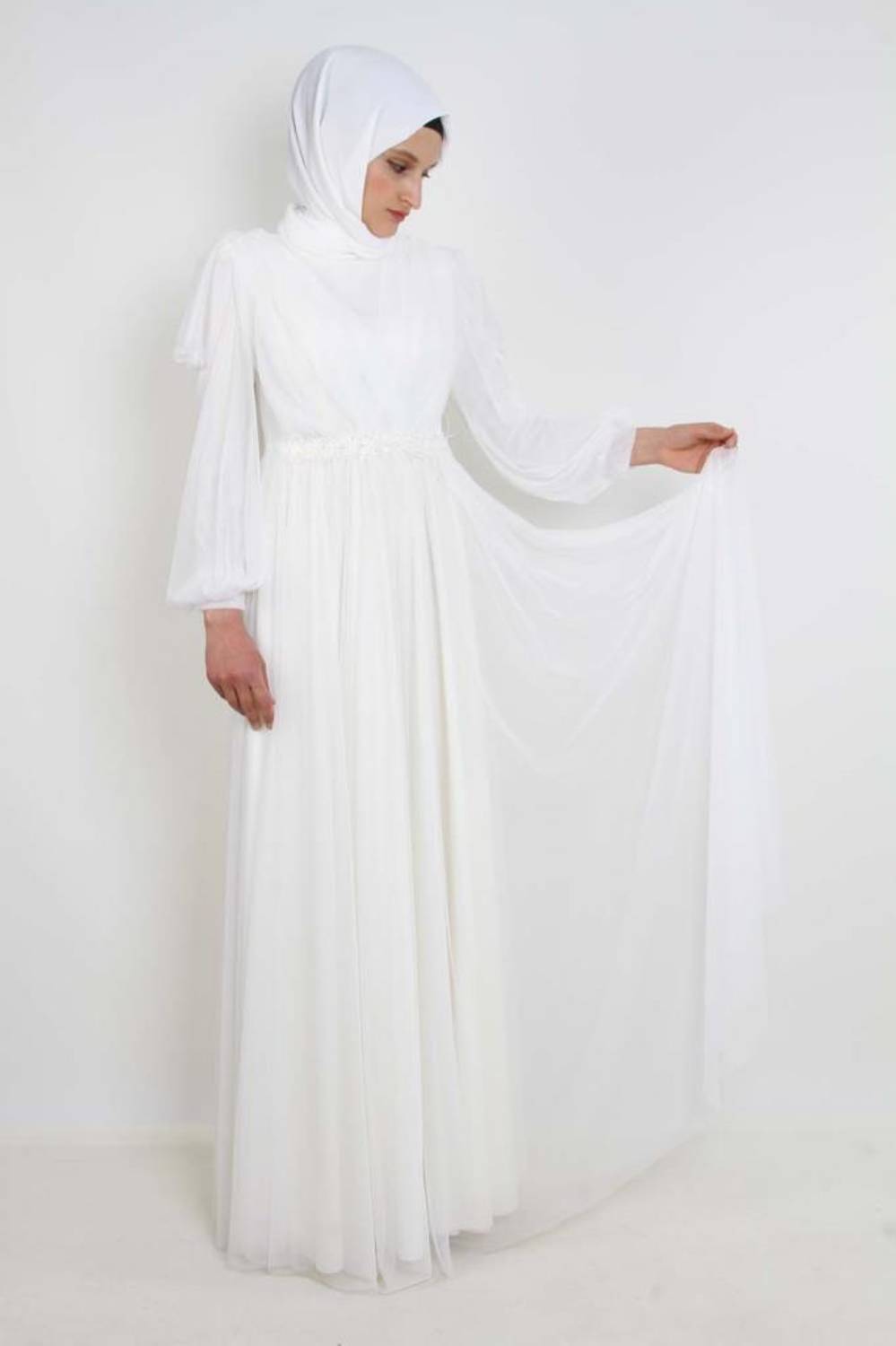 4026 Hipatu Bead Embroidered Balloon Sleeve Ecru Evening Dress