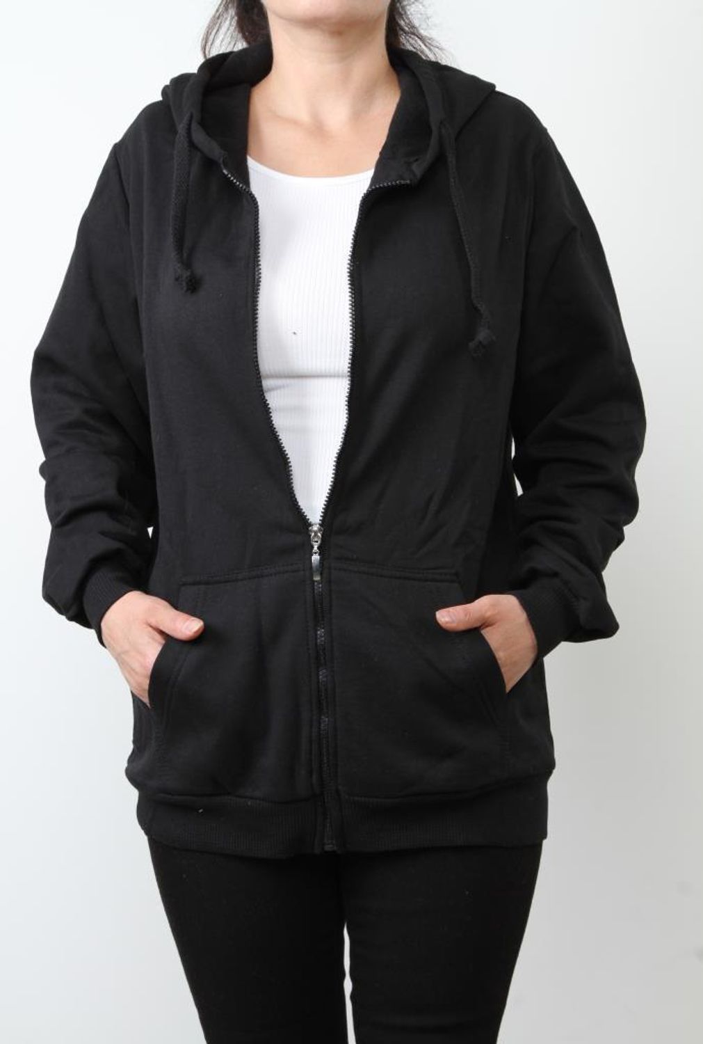 سترة Hipatu النسائية ذات القلنسوة المضلعة ذات السلسلة المزدوجة ذات القلنسوة - باللون الأسود