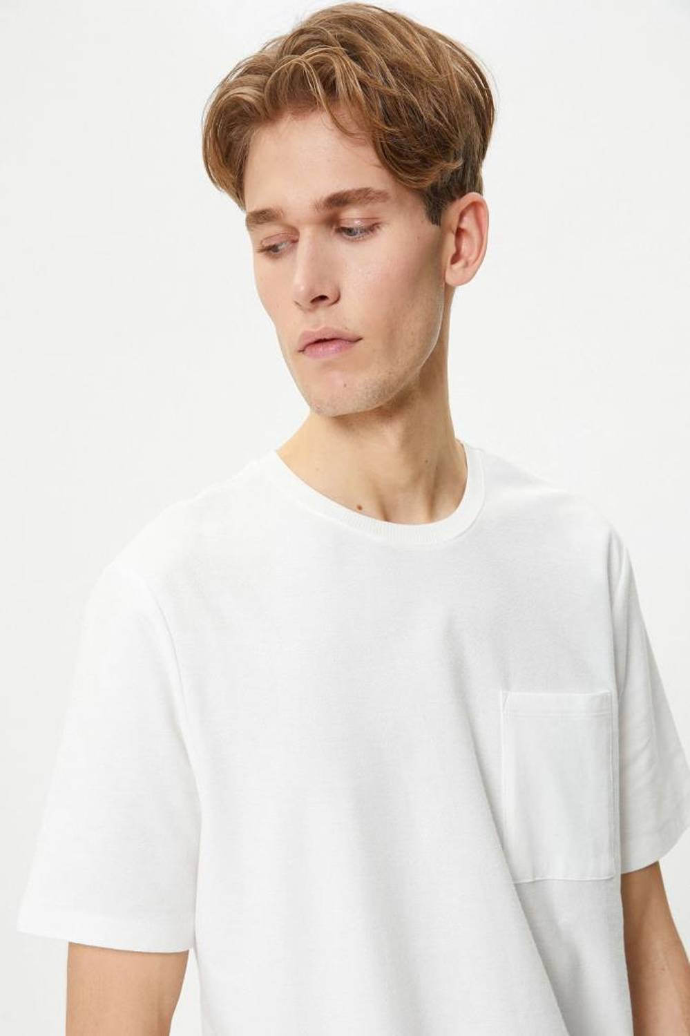 Koton Bisiklet Yaka Tişört Cep Detaylı Kısa Kollu Pamuklu