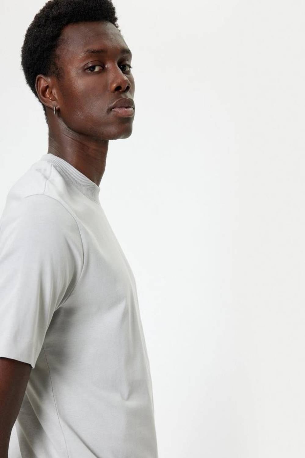 Men's Short Sleeve Basic T-Shirt with Crew Neck - 100% Cotton, Available in Gray, Sizes S to XL