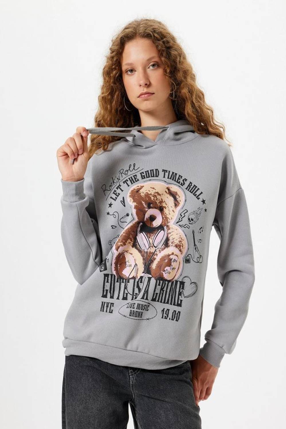 Oversized Hooded Sweatshirt with Bear Print and Slogan, Made from Recycled Yarn, Comfortable and Stylish in Gray