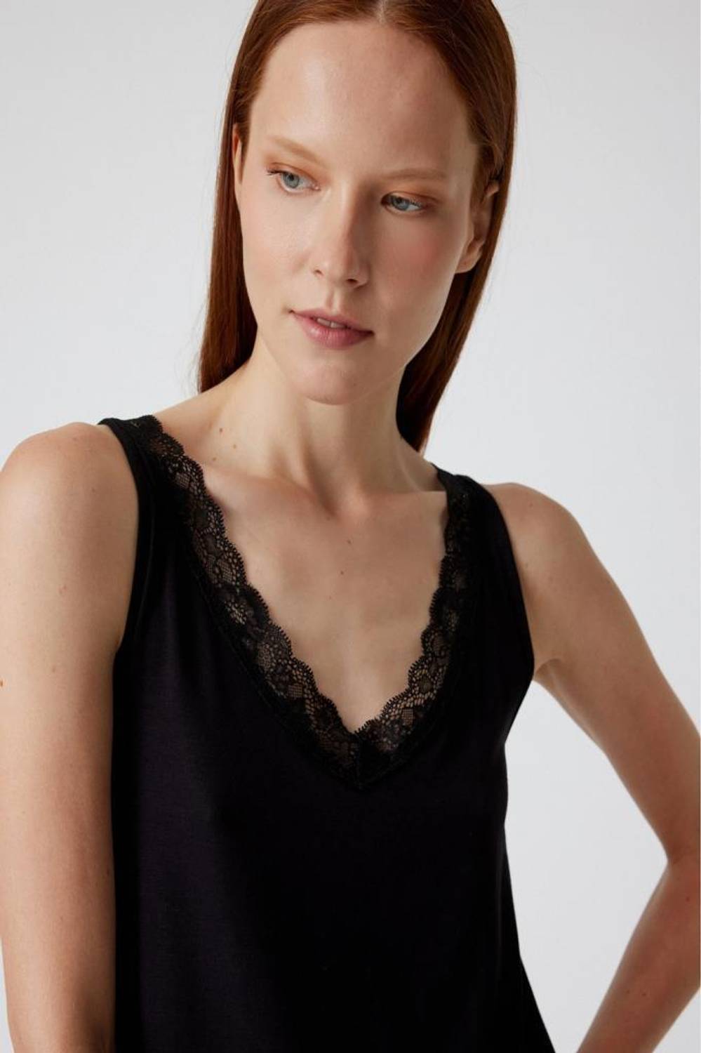 Koton Dantelli Saten Pijama Üstü V Yaka Viskon Kumaş