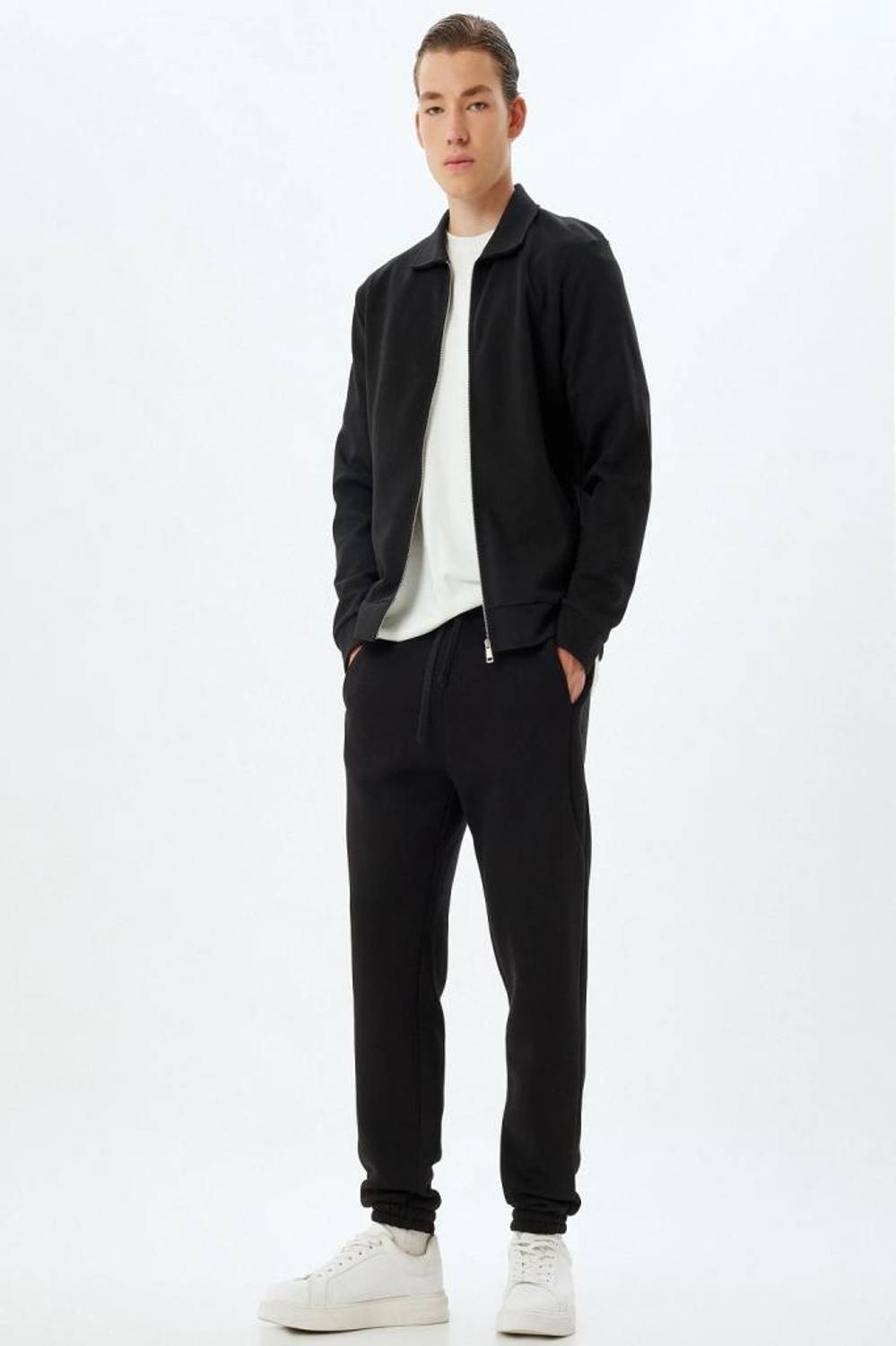 Спортивні штани Koton з поясом на зав'язках, кишенями, бавовняною сумішшю і манжетами для комфортного стилю життя