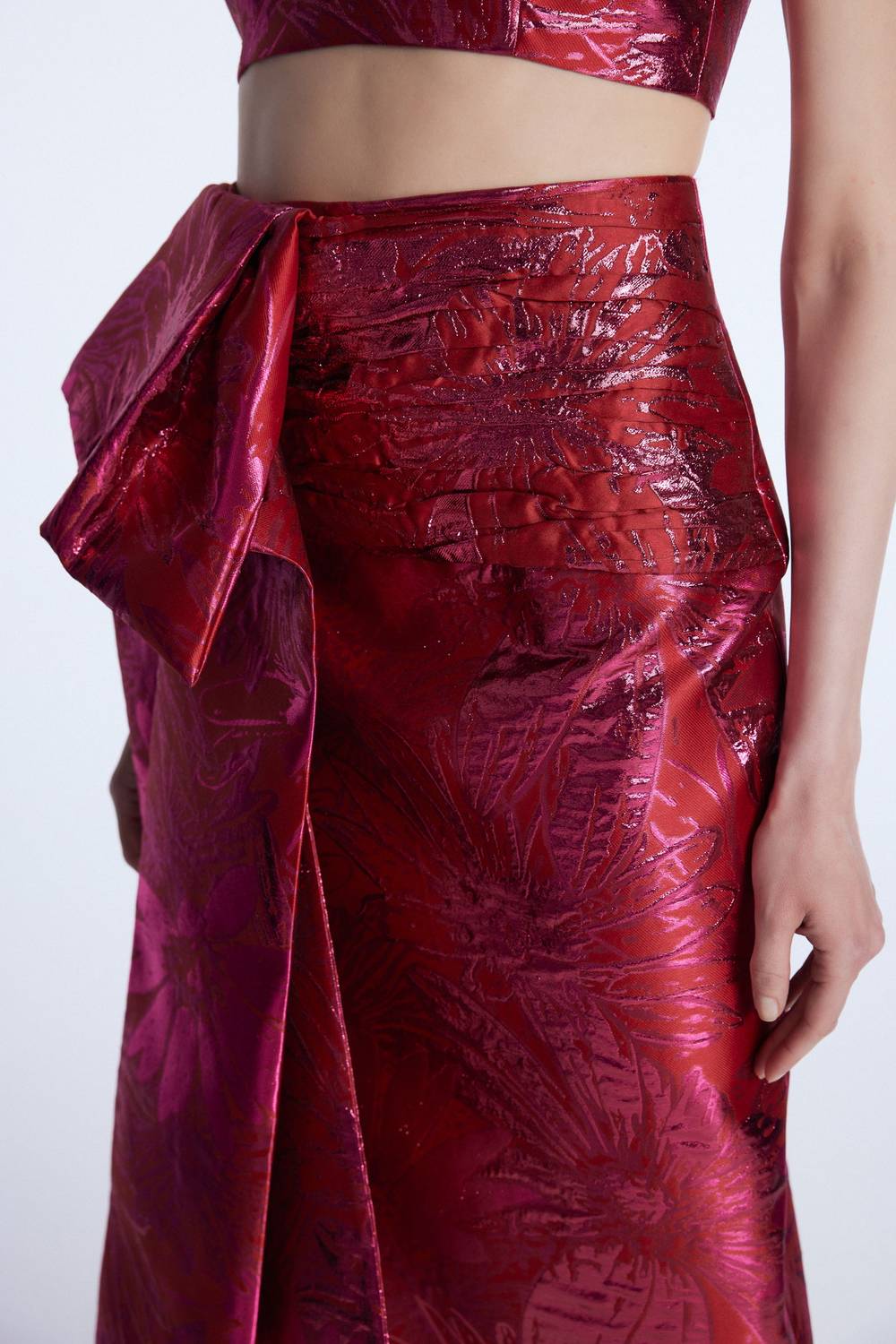 Спідниця Mert Aslan з асиметричним кроєм, воланами та квітковим принтом, висока талія, середньо-плиснена, утеплений поліестер, розмір S