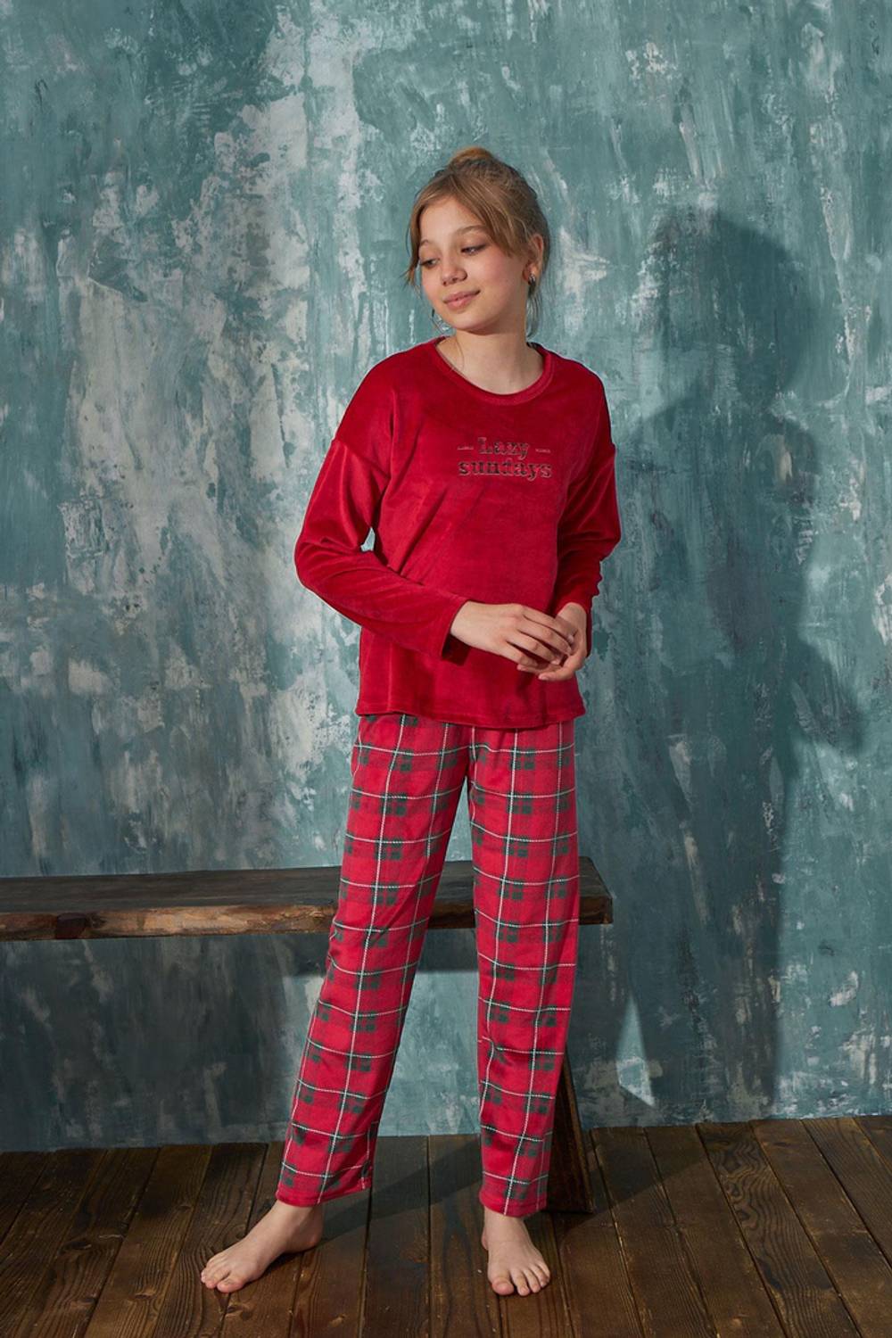 Пижама для дівчаток з велюру, велосипедний виріз, довгі рукави, комфортний стиль, 95% поліестер, 5% еластан, українське виробництво