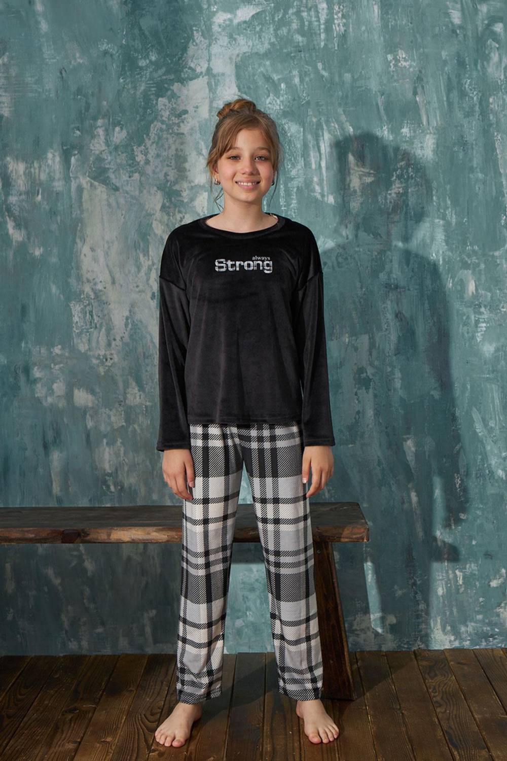 Пижама для девочек из велюра с круглым вырезом, длинный комплект, размеры 6/7, 8/9, 10/11, 95% полиэстер, 5% эластан, безопасный для здоровья