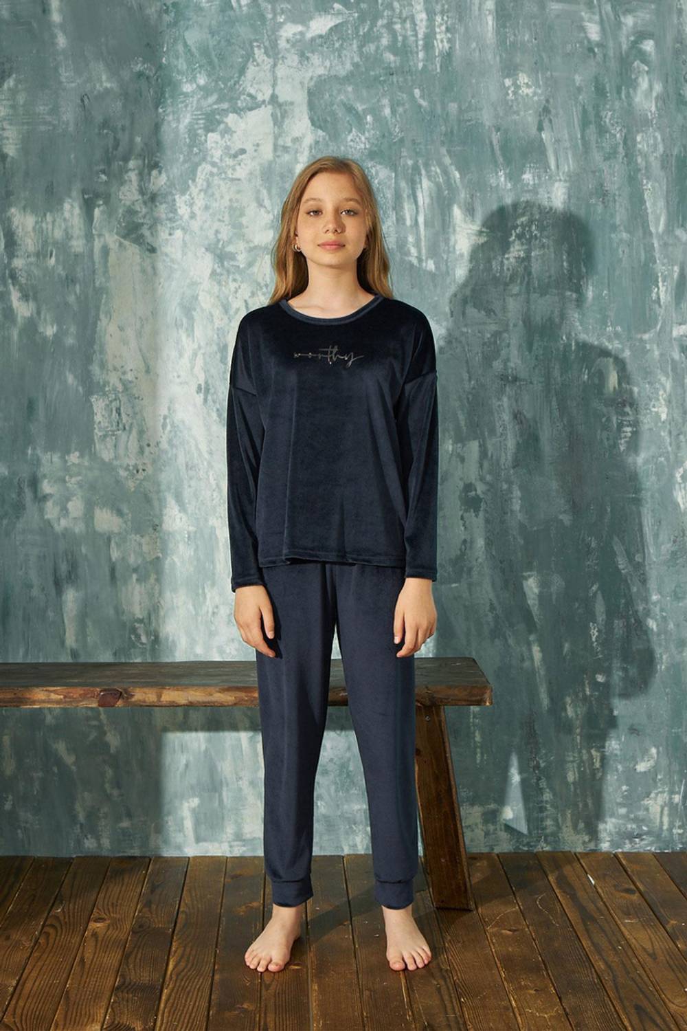 Комплект піжами для дівчаток з оксамиту з довгим рукавом і велосипедним вирізом, розмір 6/7, з комфортного матеріалу, безпечний для здоров'я