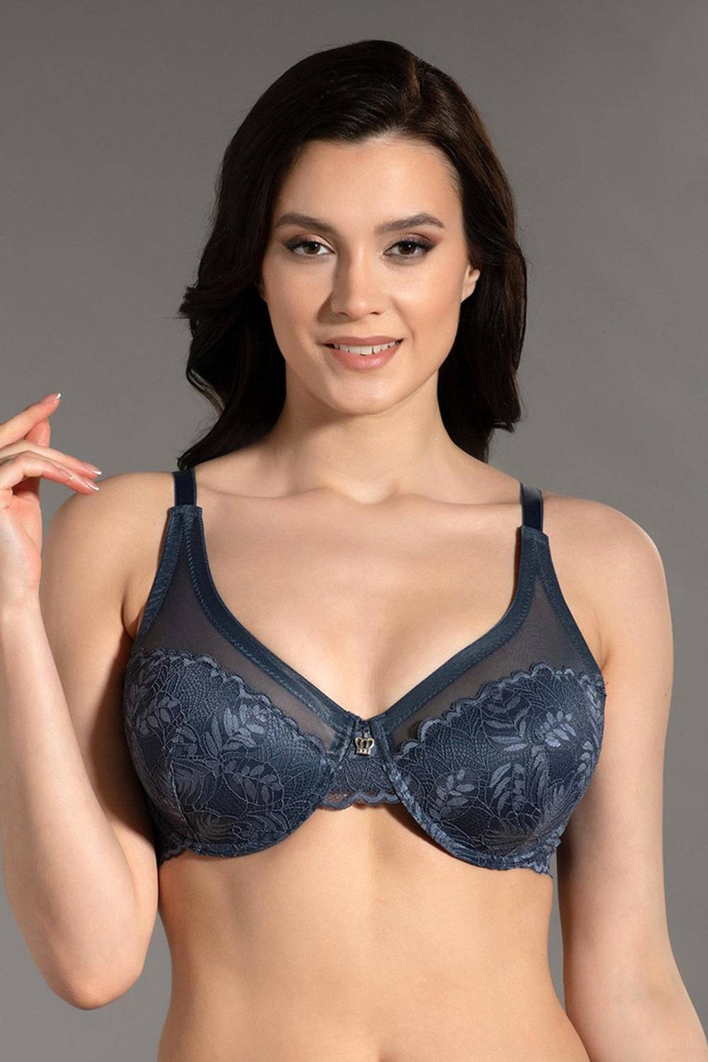سوتيان بحمالة C مزين بالدانتيل وتفاصيل الشيفون من New Bra 3020، صناعة محلية، بأقمشة آمنة وصحية
