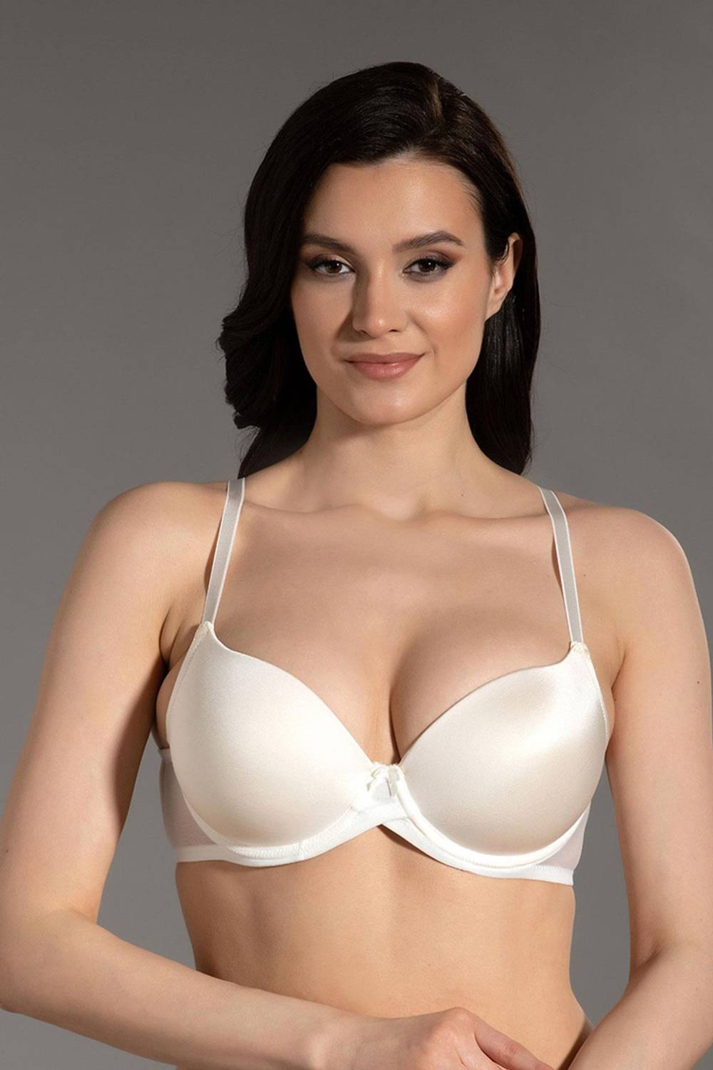 Безкаркасний бюстгальтер New Bra 7090 для жінок, 90% поліамід, 10% поліестер, без шкідливих матеріалів, оригінальна упаковка
