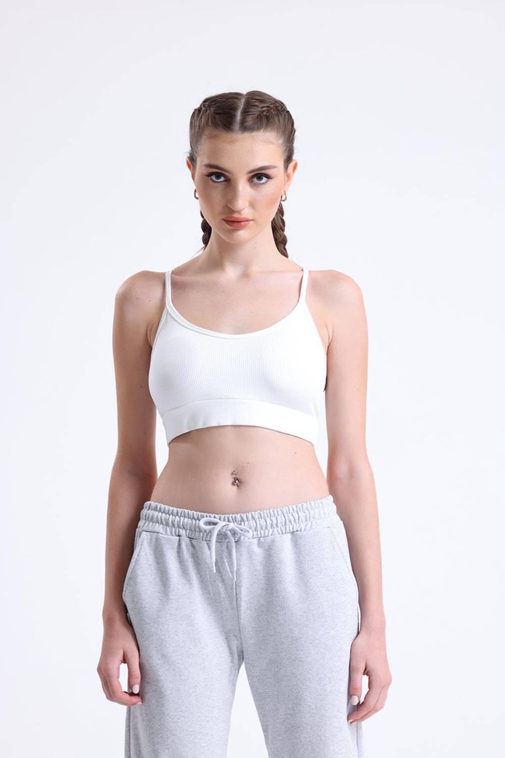سترة رياضية نحيفة بحمالات رفيعة للنساء، مصنوعة محلياً بأعلى جودة، بحجم S/M