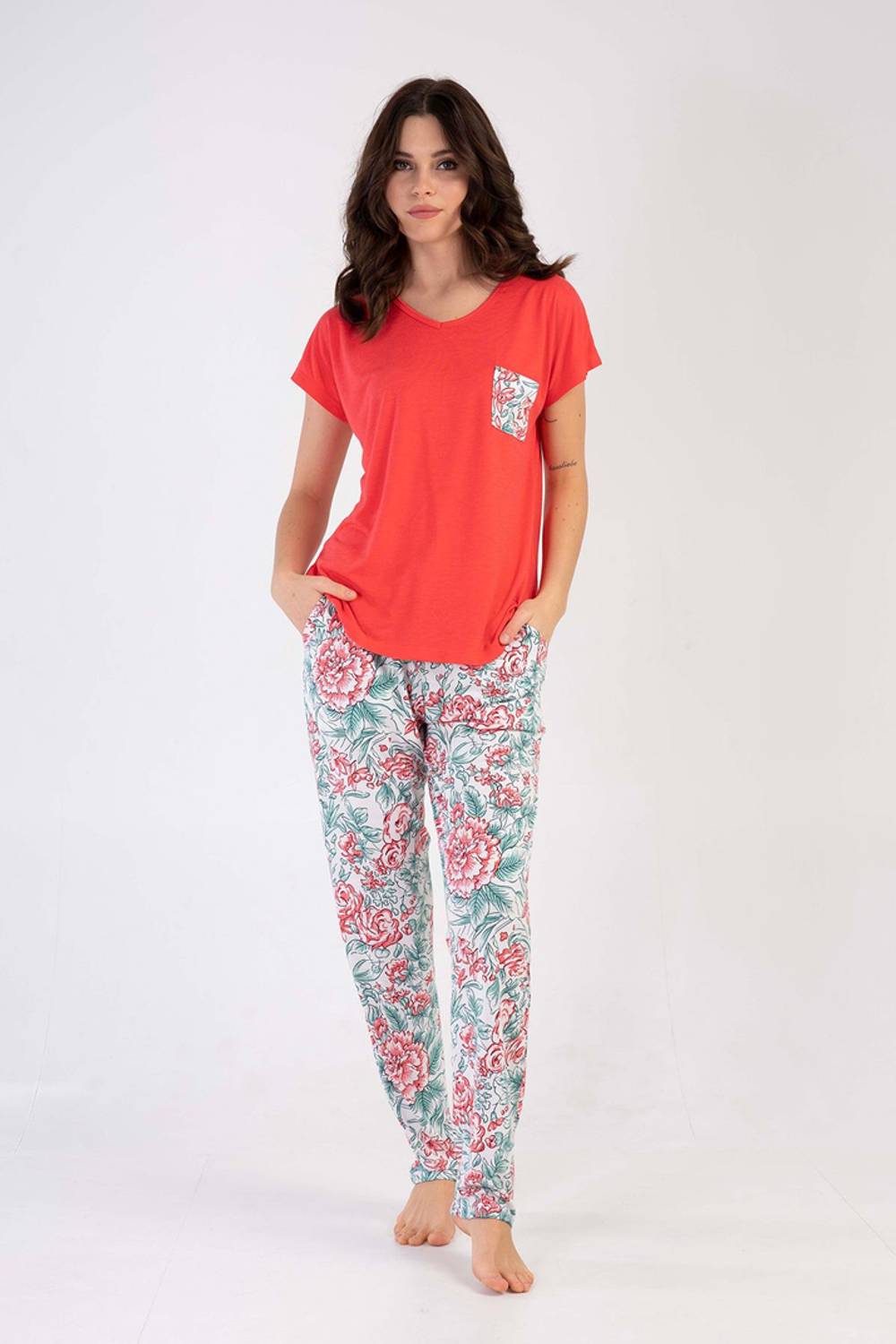 Жіночий піжамний комплект з V-вирізом і коротким рукавом, Компендан 2100910766, 80% віскоза, 20% поліестер, комфортний та стильний