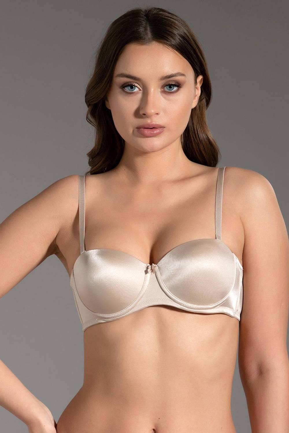 سوتيان أساسي بدون أحزمة وداعم براند أندر وير مقاس 90 و85