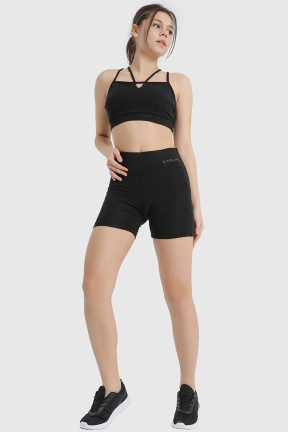 شورت رياضي نسائي | أسود 17041، مقاسات S و M من علامة Underwear