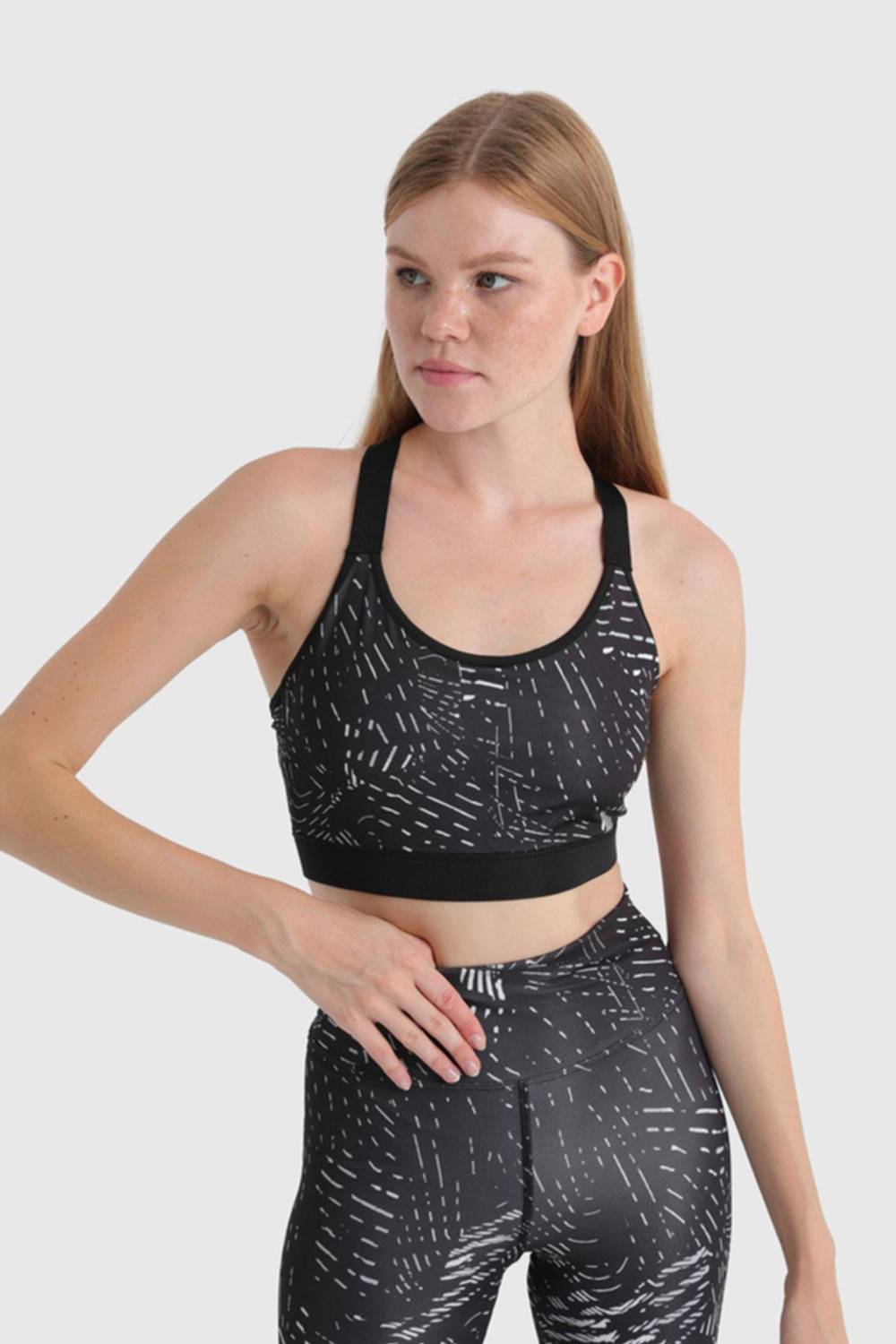 سوتيان رياضي للنساء | زنّار أسود 21014 - ماركة الملابس الداخلية، متوفر بمقاسات S وM وL