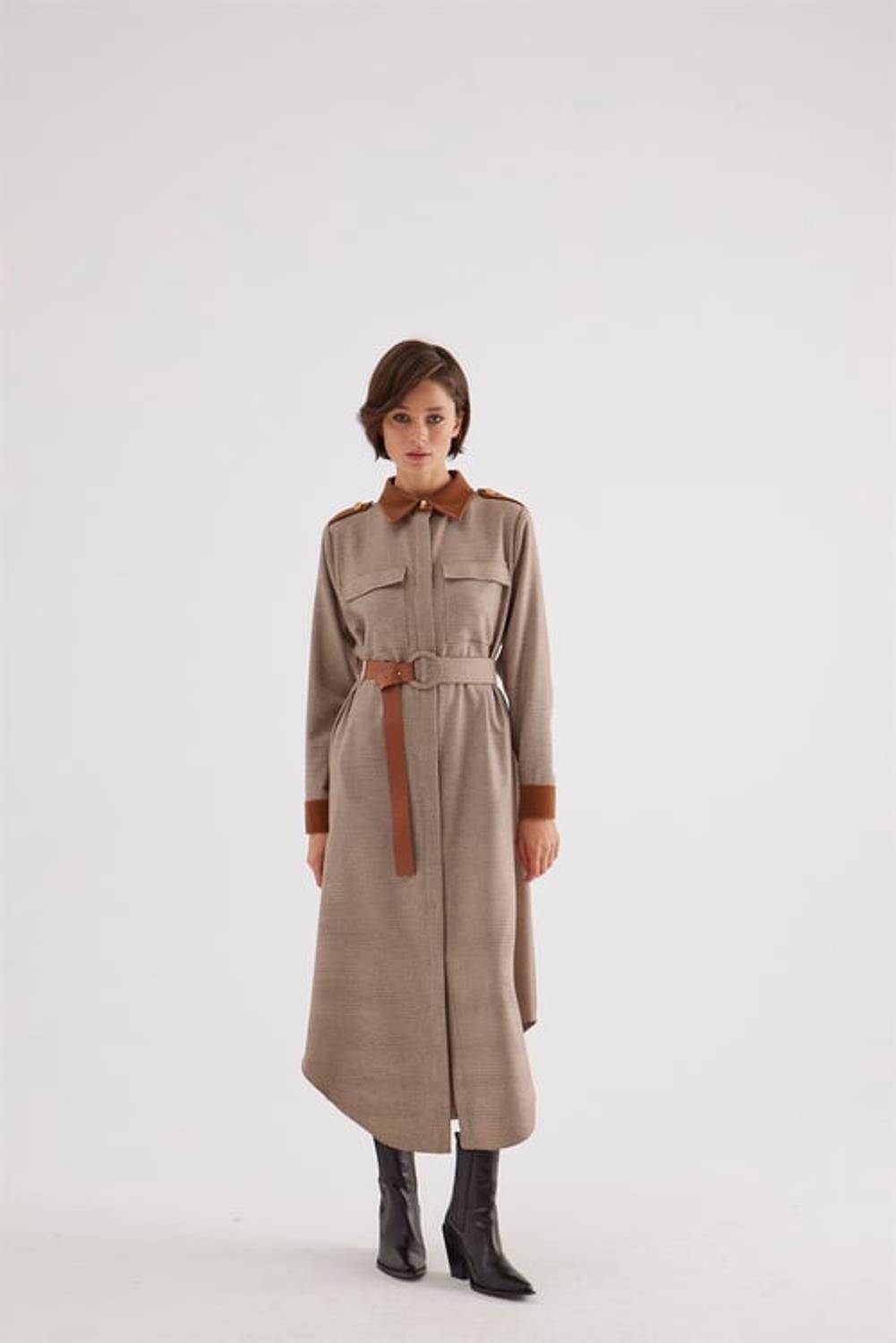 Платье с бархатным воротником BEIGE от Niqozza, размеры 36-42, для осенне-зимнего сезона, стильное и элегантное.