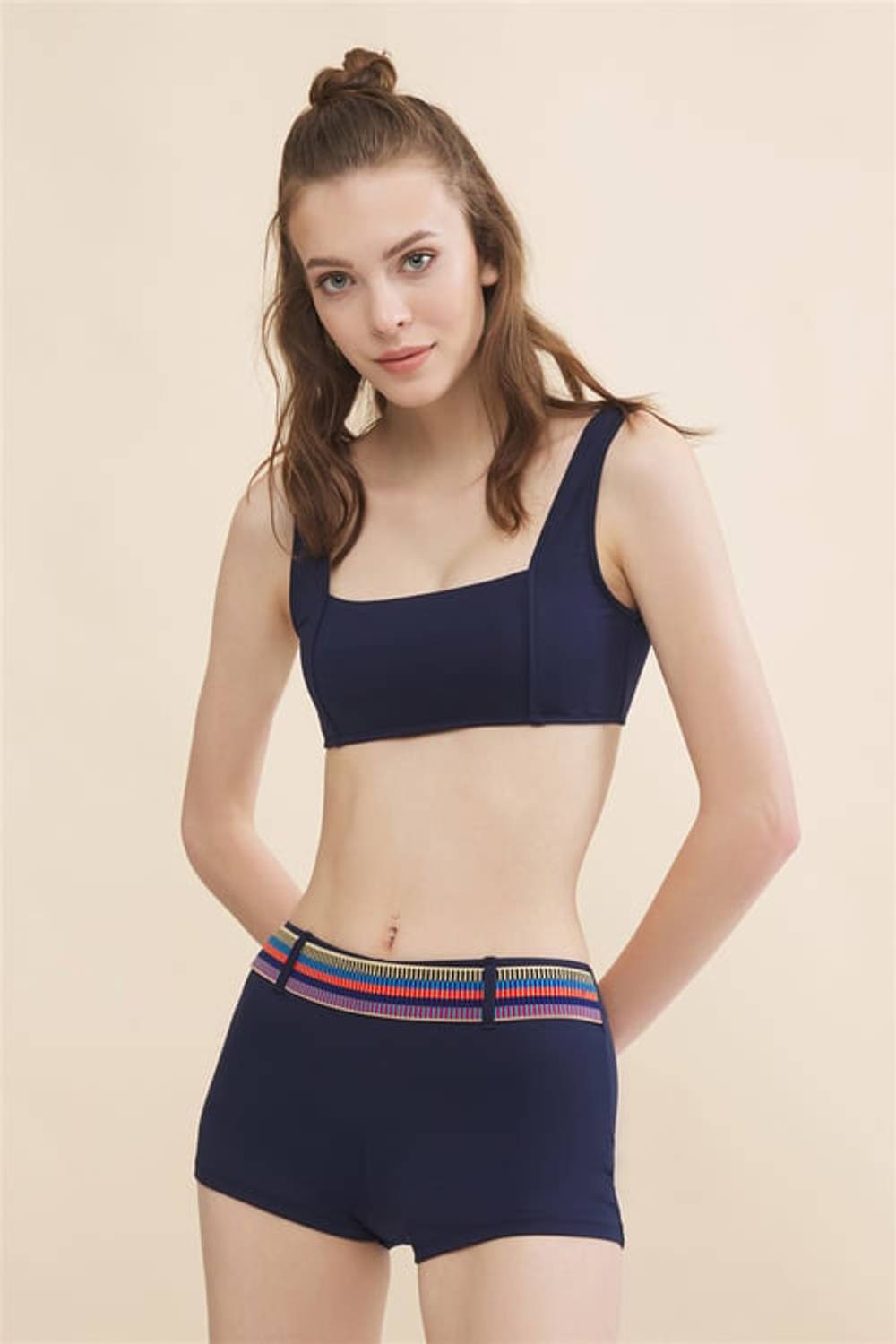 BÜSTİYER ŞORTLU BİKİNİ