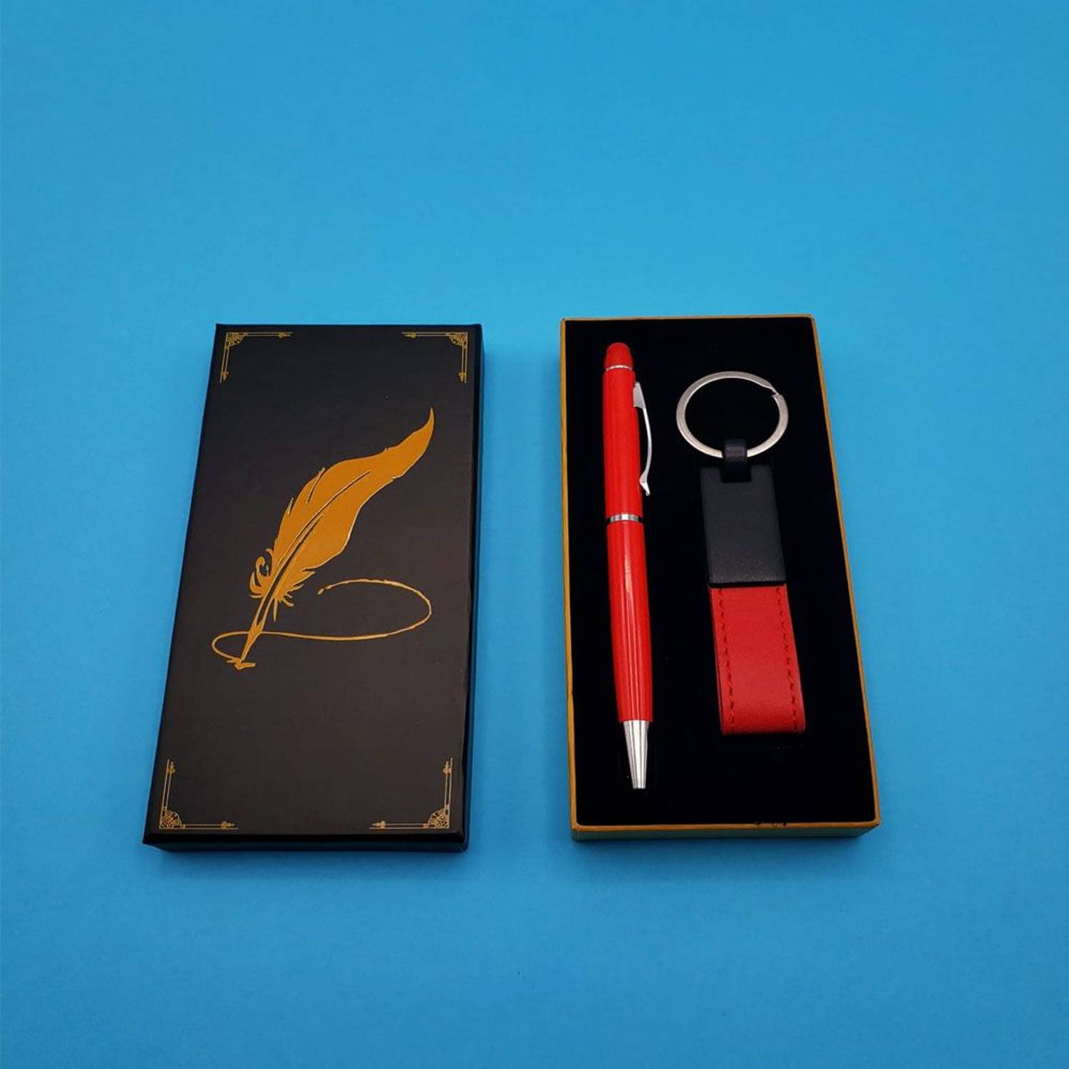 Кожаный брелок и стилус-ручка, качественные материалы, стильный дизайн, идеально для использования с телефоном, удобный в носке