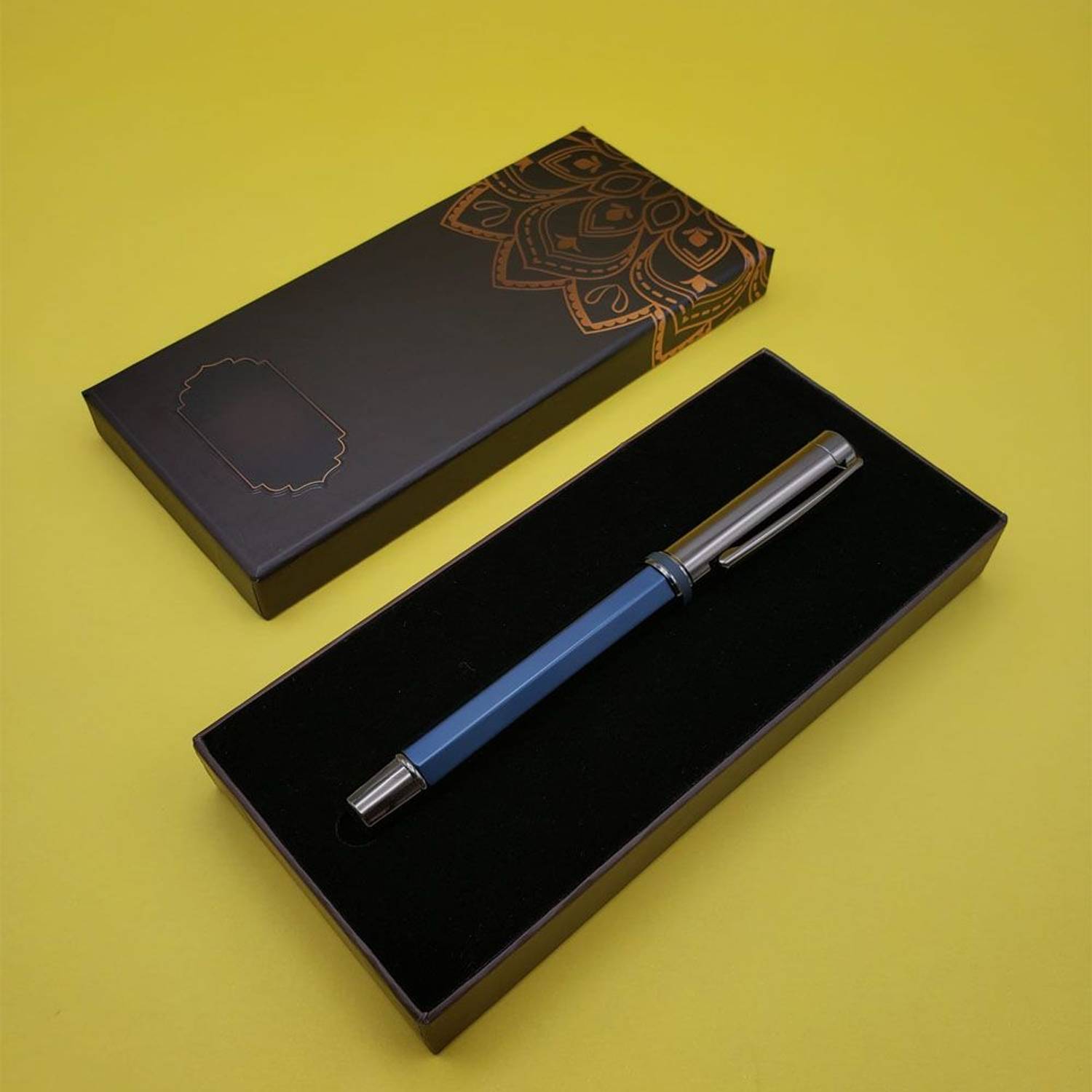 Синий металлический роллер-ручка в коробке с узором мандалы, идеальный персонализированный подарок, длина 14 см, компактный размер коробки 17 x 7.5 x 2.3 см