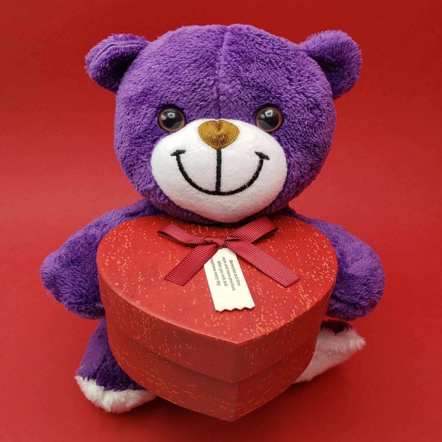 دب محشو بقلب لطيف في علبة هدايا، مصنوع من مواد محشوة عالية الجودة، بطول 25 سم وعلبة بأبعاد 9 × 11 × 5 سم