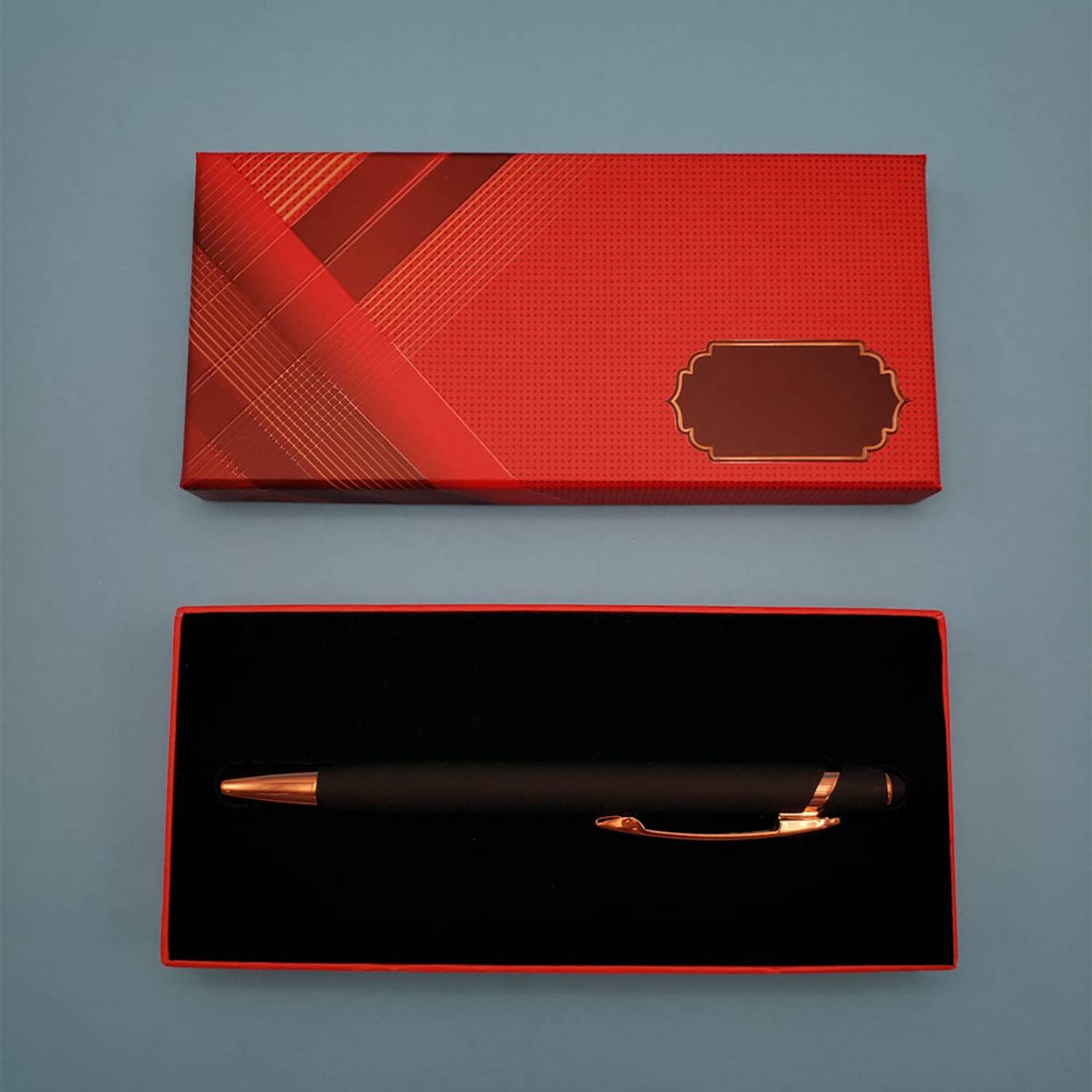 قلم مطاطي في علبة من الكرتون، قلم معدني يعمل باللمس، خيار هدية مخصص، قياسات مناسبة للحقائب.