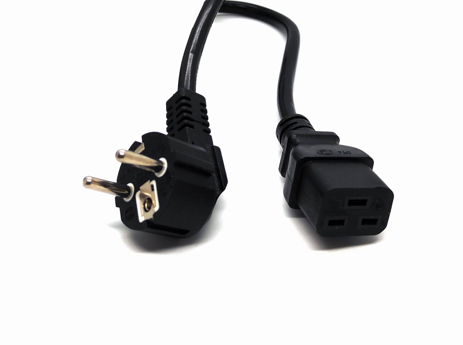 بيك كابل كهرباء من شوكو الى C19 1.8 م H05VV-F 3*1.5 مم2