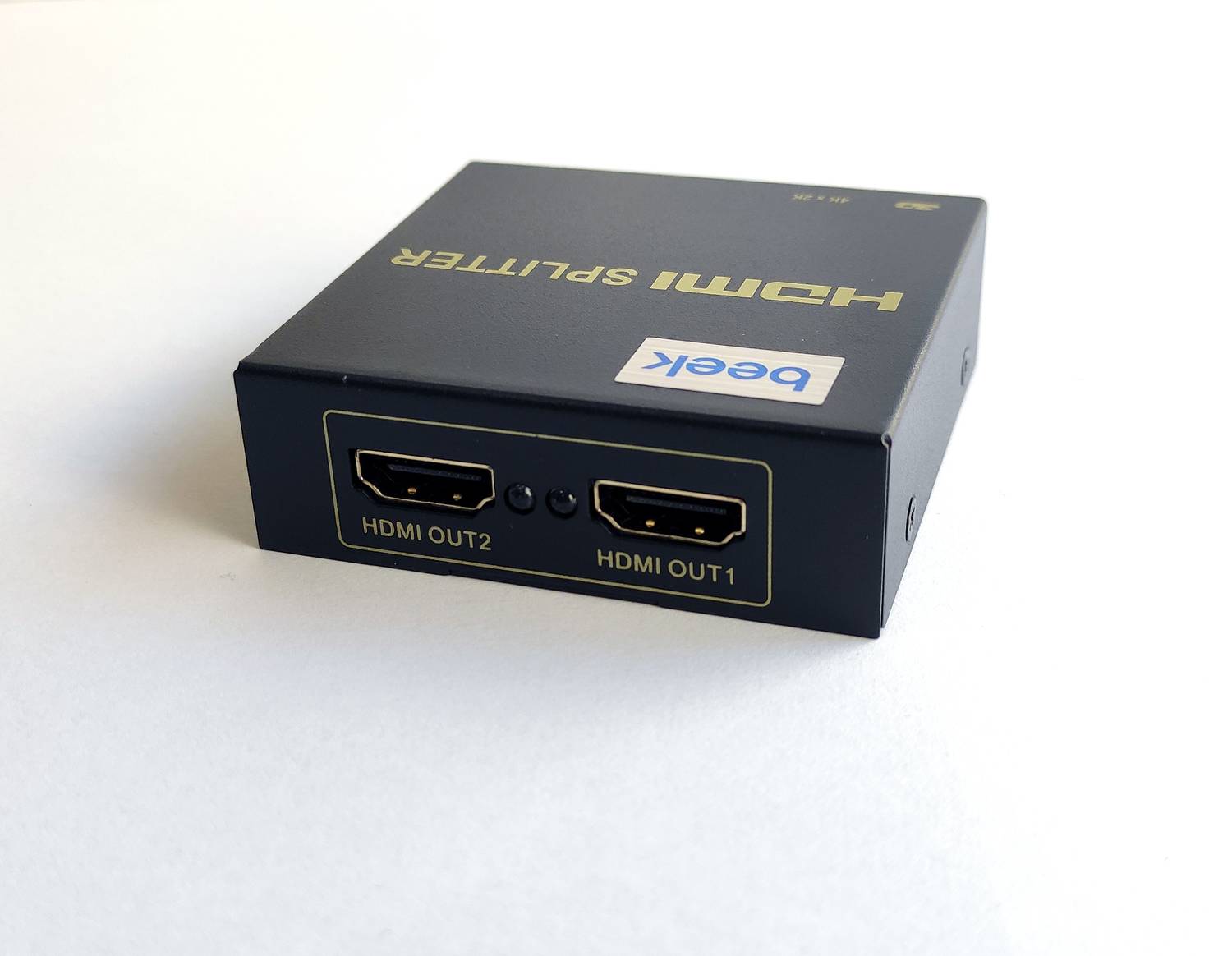 HDMI поділник Beek 2 порти 4K, роздільна здатність 3840 x 2160 пікселів, HDMI 1.4, HDCP 1.4, з USB живленням в комплекті