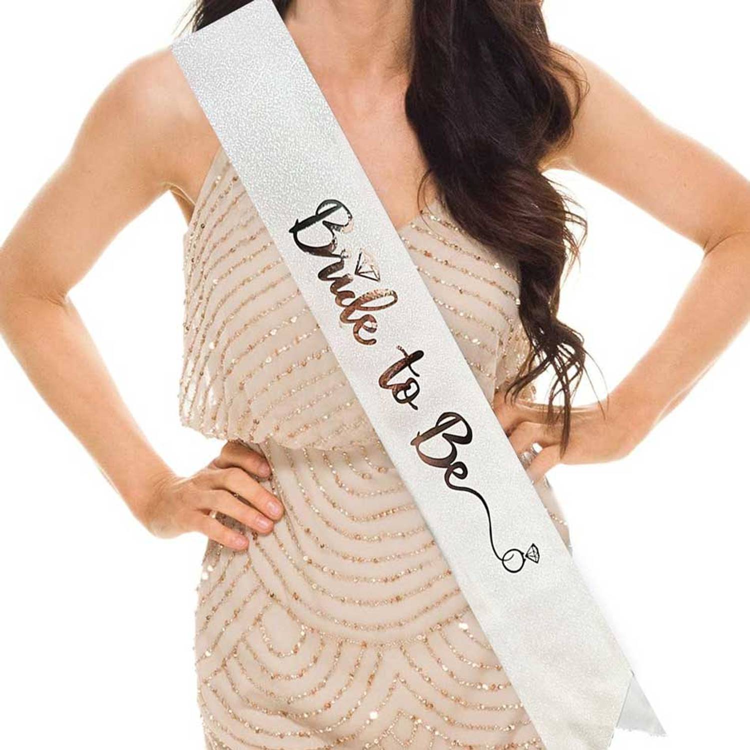 Белый пояс с серебряной надписью "Bride To Be" и эффектом блеска 10x80 см для девичника