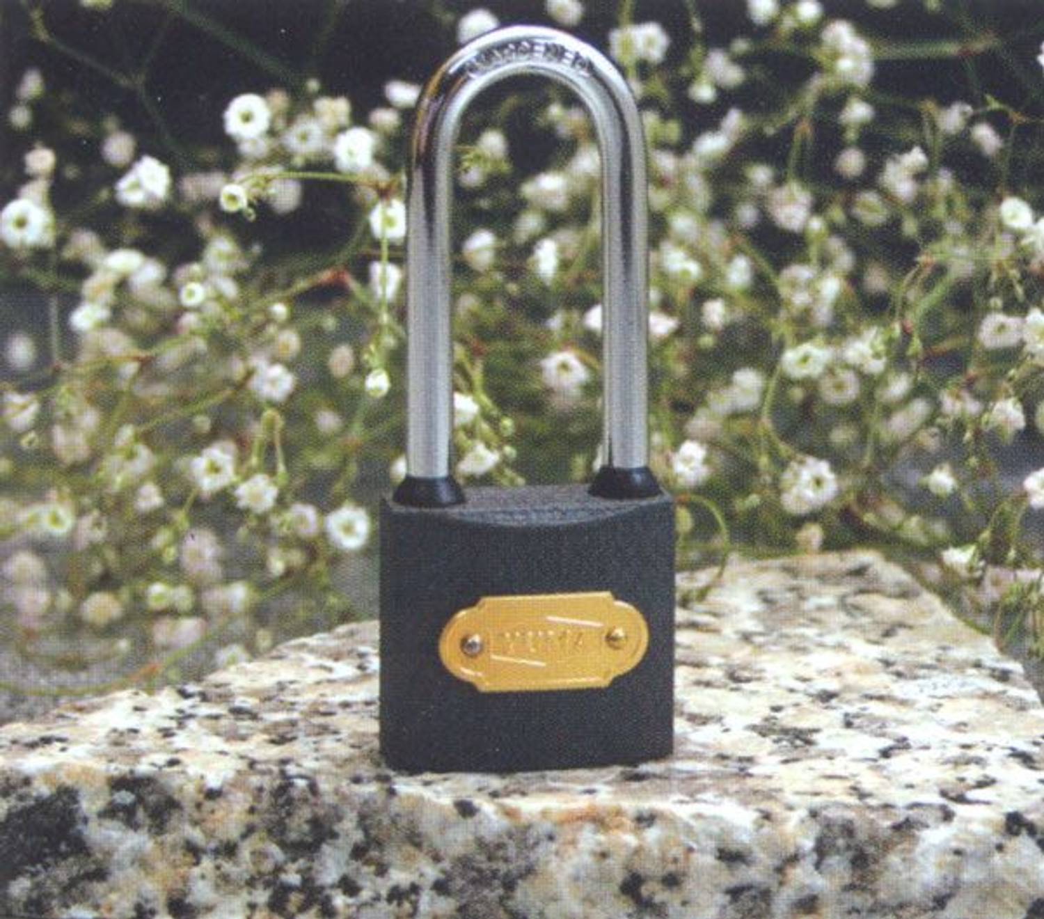 Запирающий замок Yuma с длинным крюком из серого чугуна, 38 мм, высокая прочность и надежность для усиленной безопасности в различных условиях