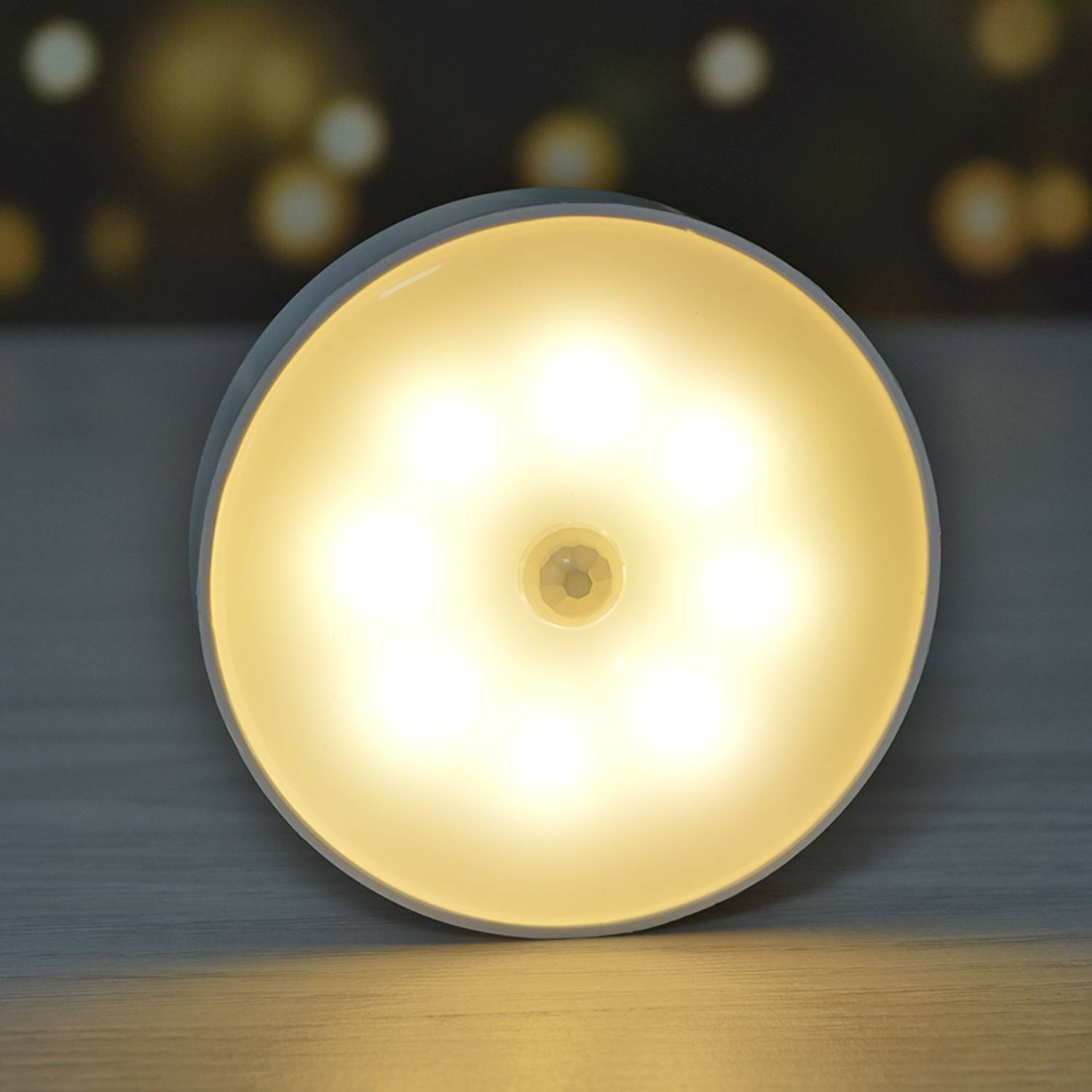 Лампа з Датчиком Руху, Зарядка через USB, Світло Дня, Автоматичний Режим Сну, Магнітне Кріплення, Діапазон Виявлення до 6 м