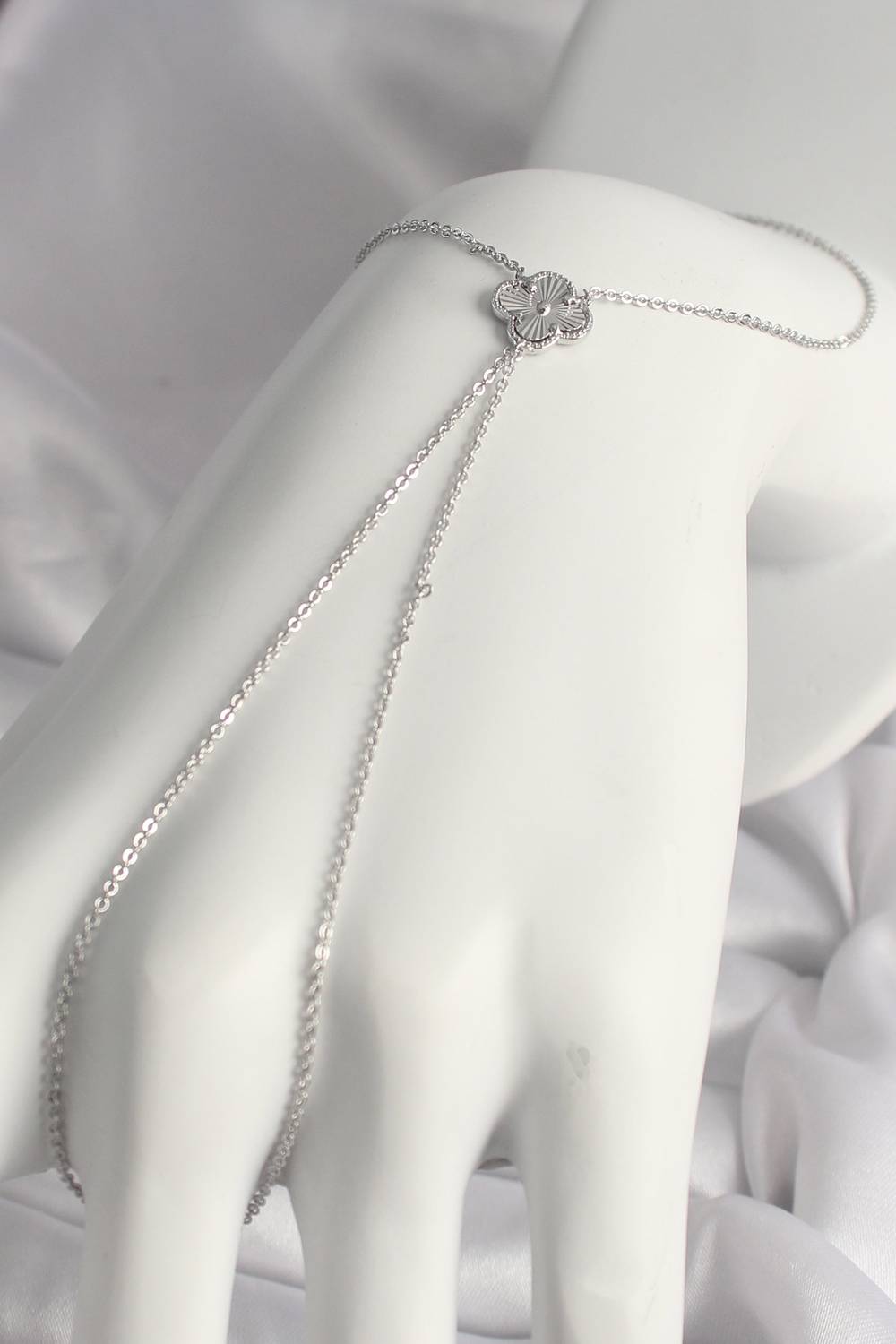 Женский шохерман с отделкой из латуни и серебристым цветом - модель трилистник