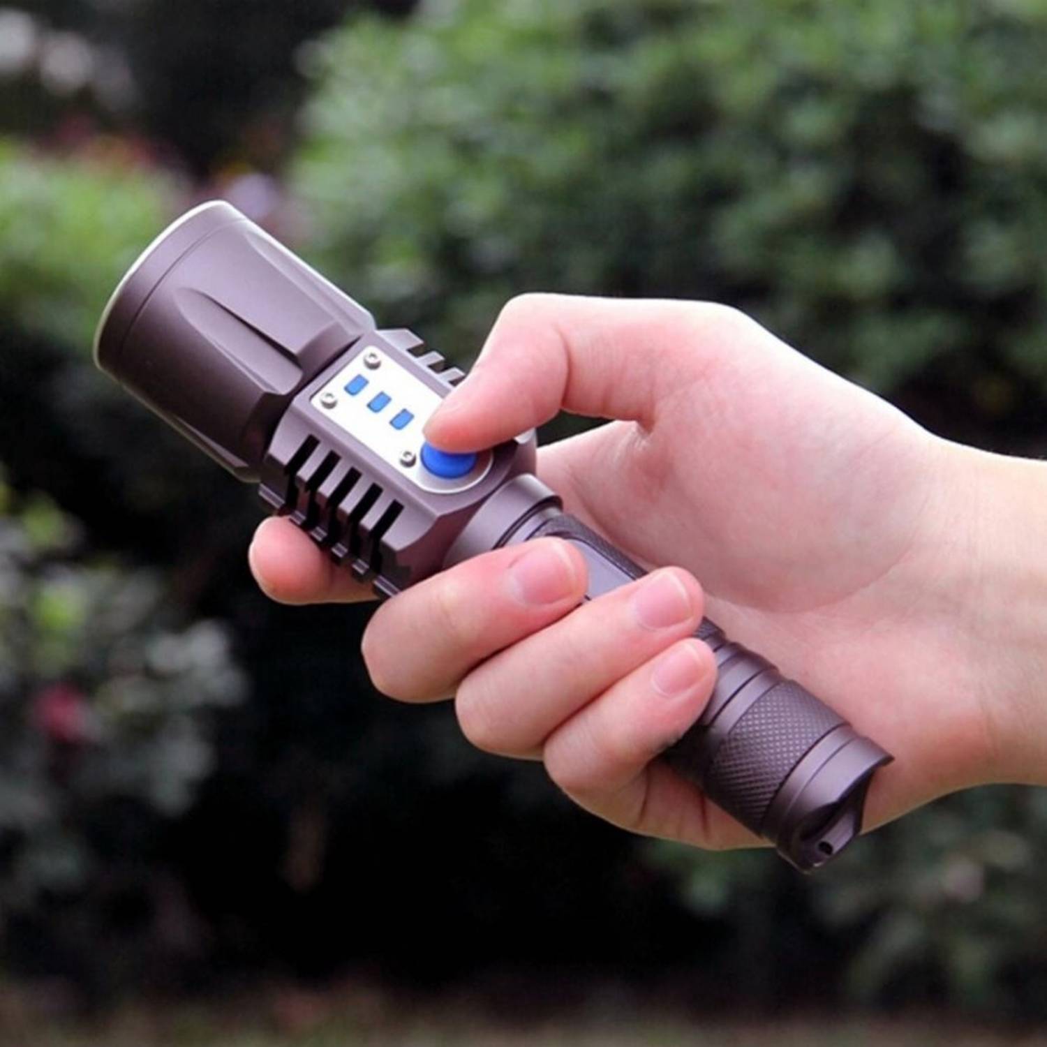 Baretta BRS18 Oto Şarjlı T6 Led 3000 Lümen El Feneri