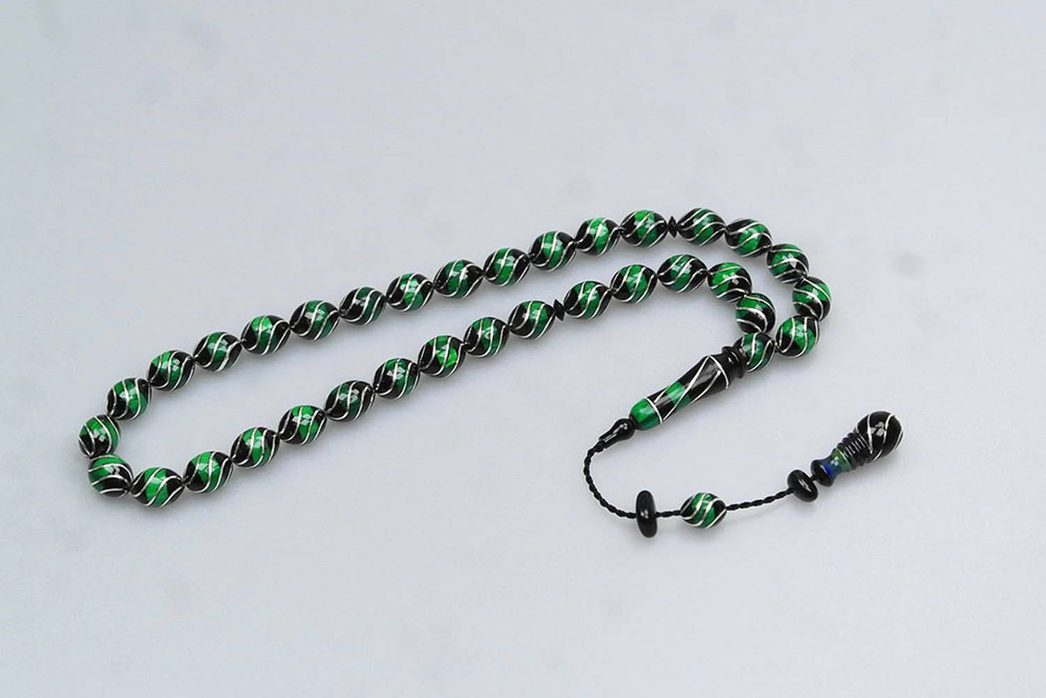  Oltu Taşı Ve Yeşil Galalith Çeşmi Bülbül İşlemeli Tespih