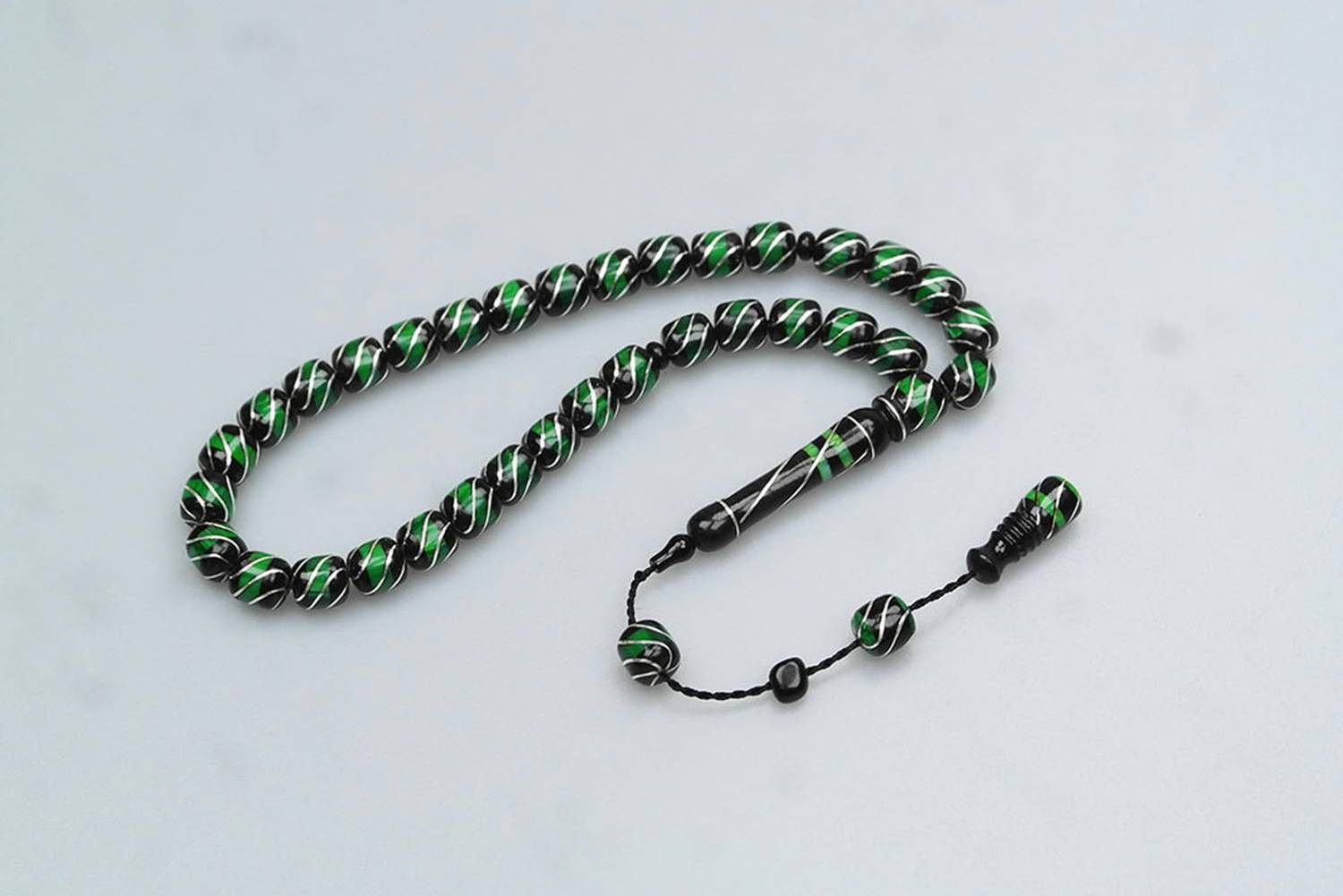 Oltu Taşı ve Yeşil Galalith Çeşmi Bülbül İşlemeli Tespih