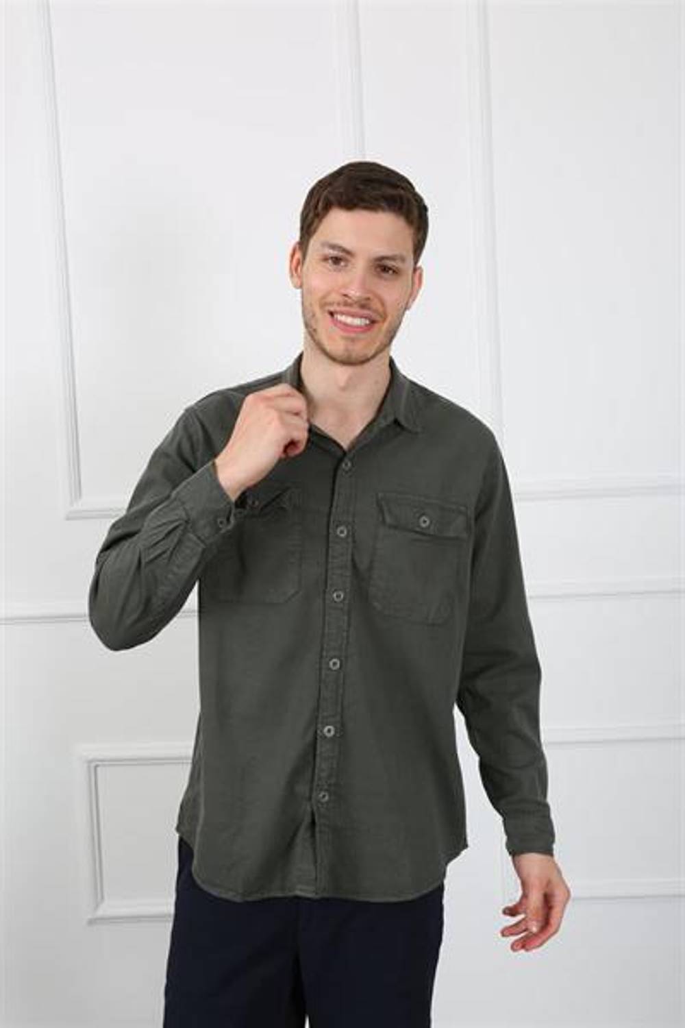 قميص رجالي ذو قصة عادية Eg 1833-01 OLIVE