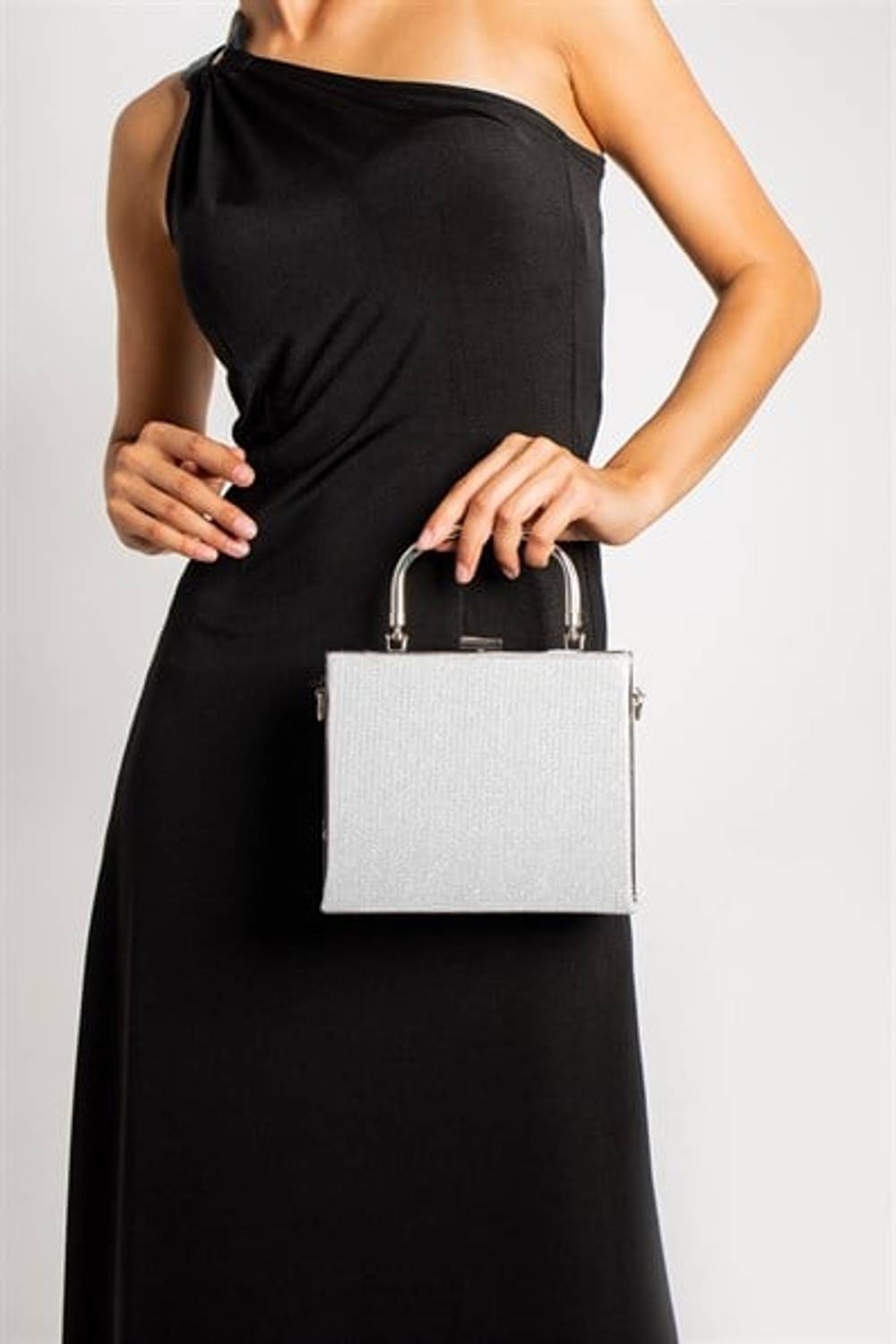 Жіноча сумка з блискітками та ланцюжком, розміри 18 см x 15,5 см, універсальний розмір