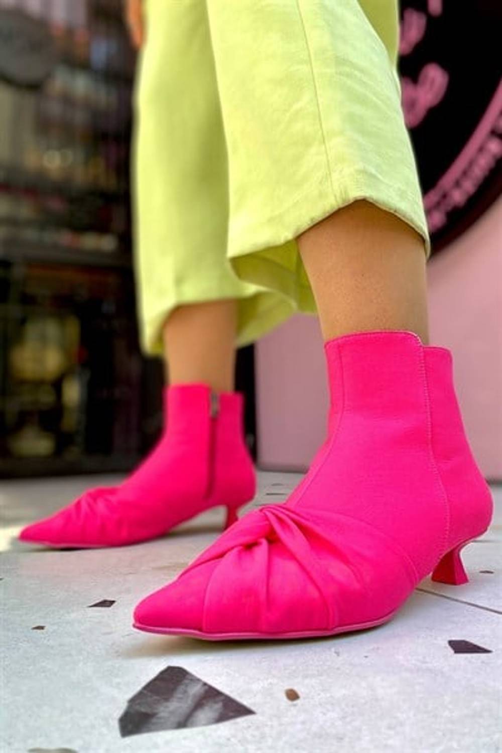 Ботильйони Lucia фуксія матовий сатин з анатомічним підбором для жінок