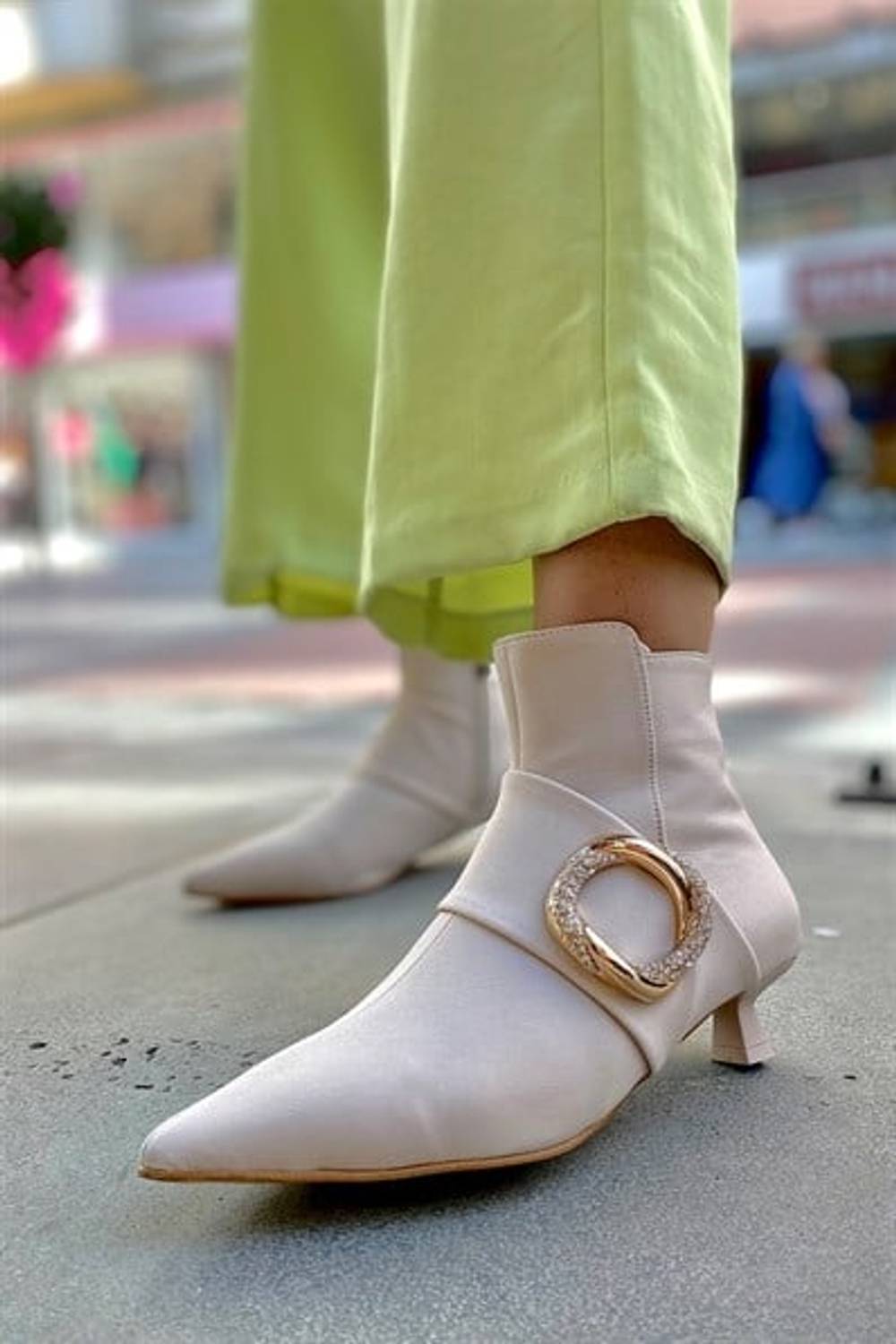 Allegra Women's Beige Buckled Heeled Boots