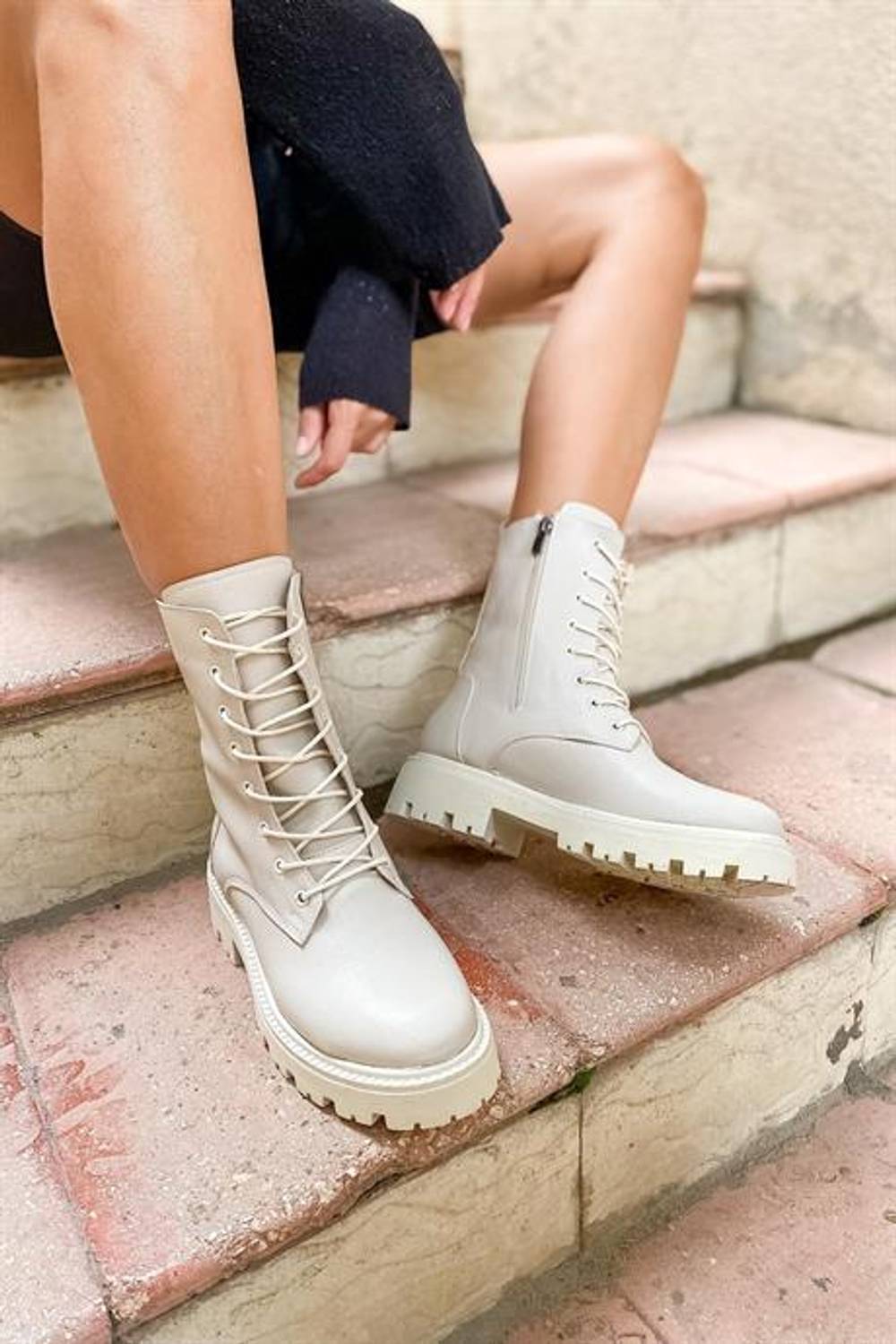 Edzard Beige Leather Laced Women's Boots