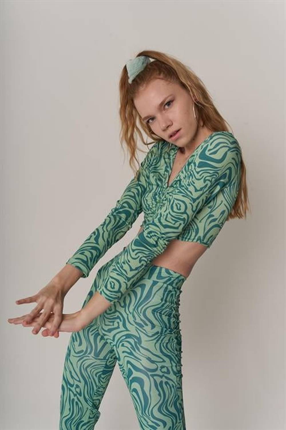 Блуза Volera зеленого цвета в комплекте, доступна в размерах S, XS, M