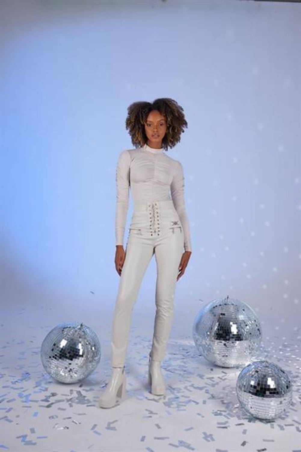 Штани Rebel з екошкіри кольору екру, доступні в розмірах S, XS, M, L