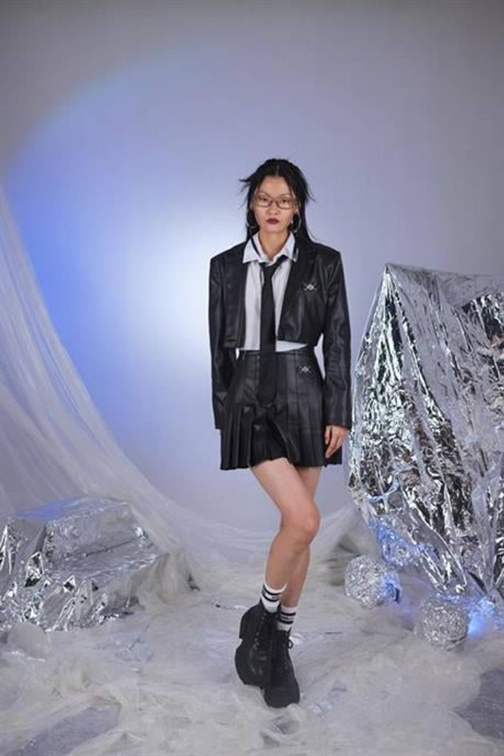 Чорна шкіряна куртка коледжу в розмірах S, XS, M, L