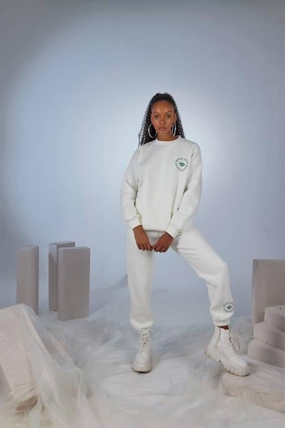 Уютный свитер Ekru, размеры S, XS, M, L, стильный и комфортный для повседневного ношения