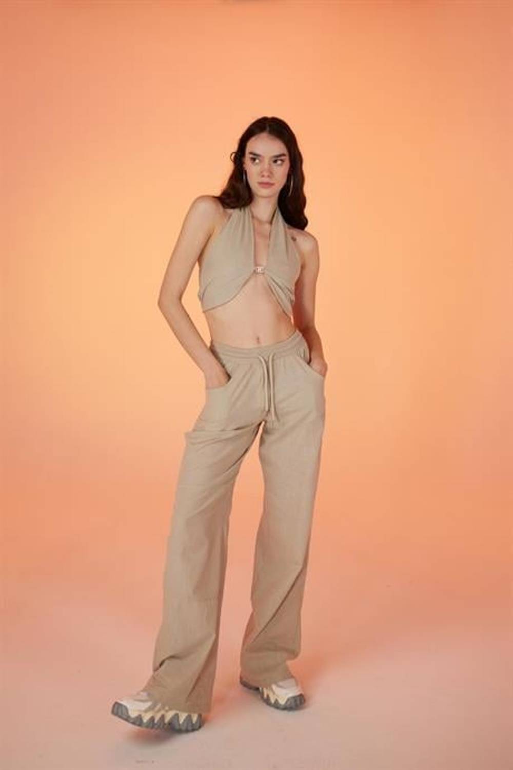 Бежеві штани Rise, доступні в розмірах S, XS, M, L для стильних комплектів