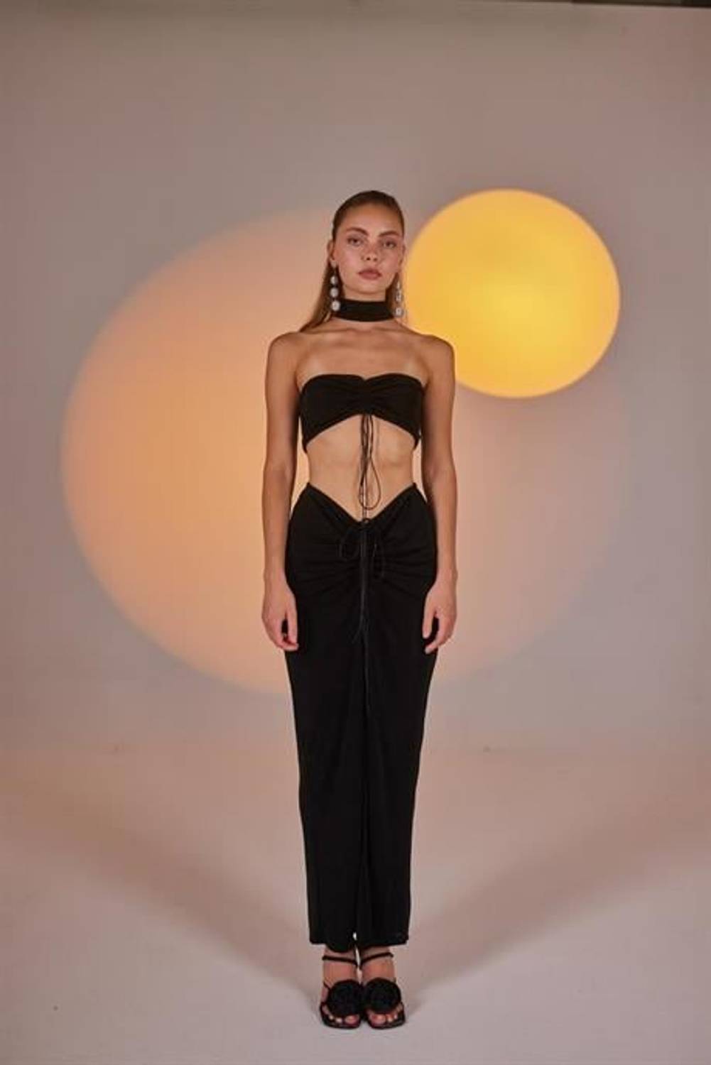 Юбка Hestia черная, доступна в размерах S, XS, M, L