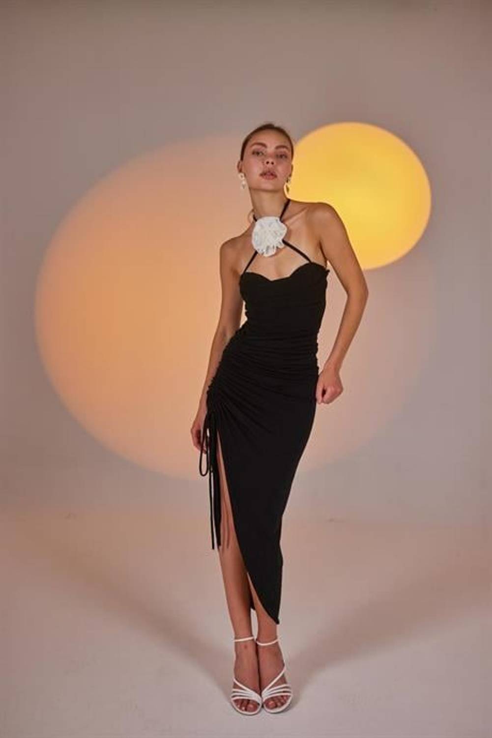 تنورة بوينا باللون الأسود