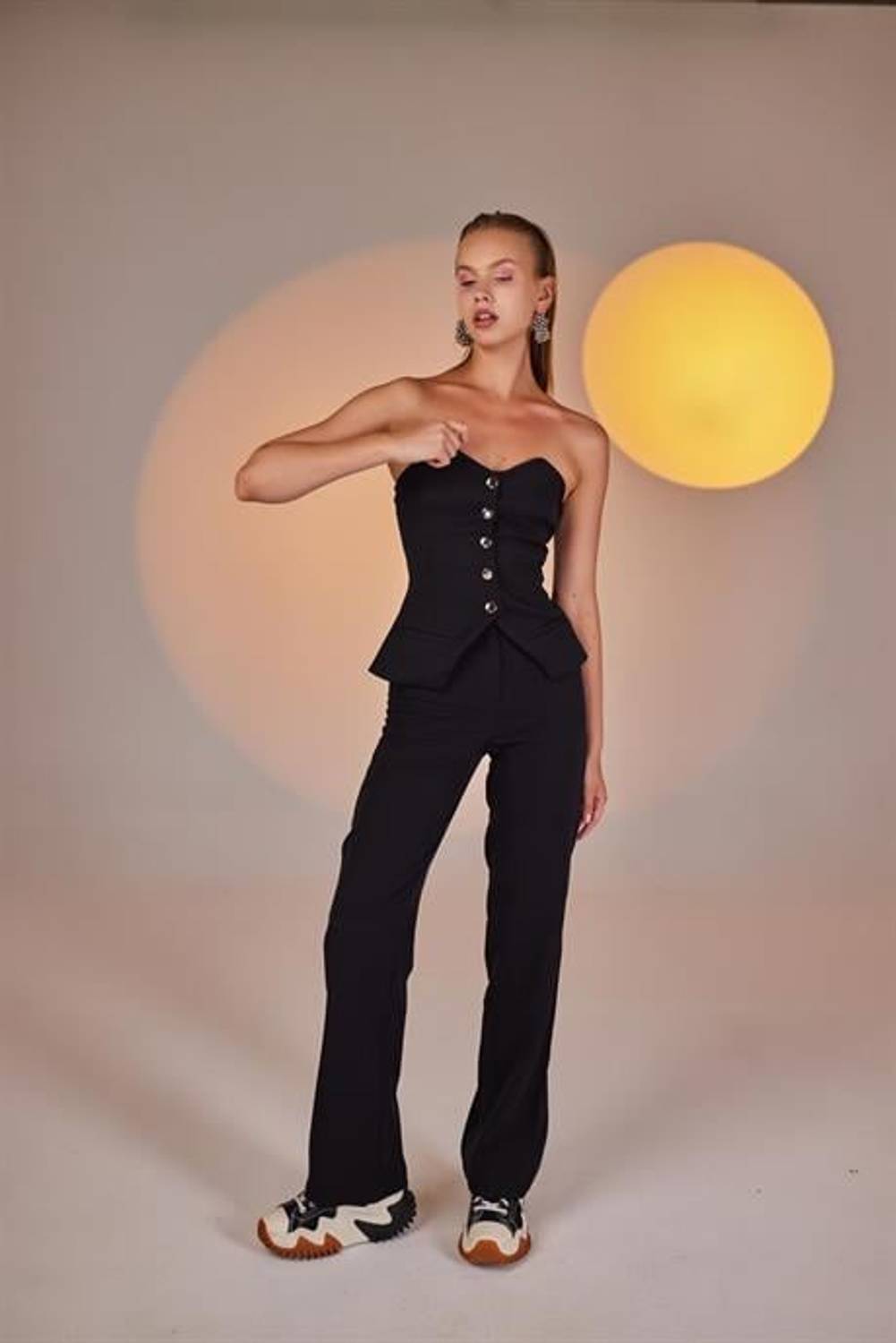 بلوزة بانكي سوداء