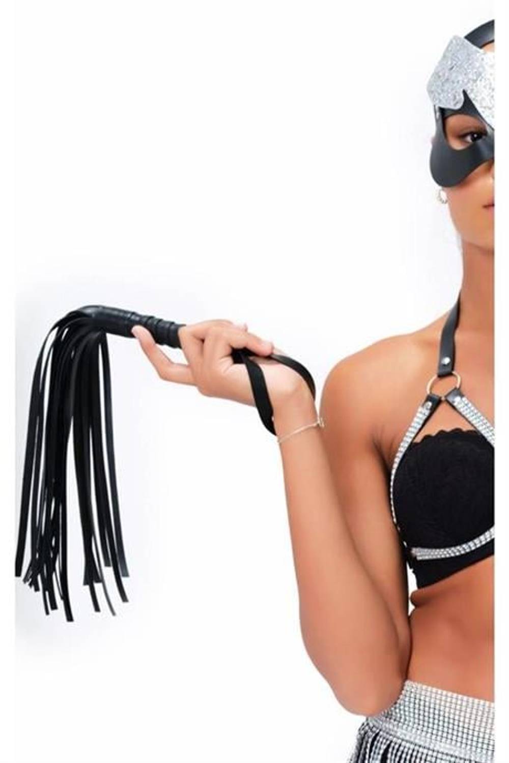 Markano Yumuşak Suni Deriden Yapılmış Püsküllü Harness Kırbaç 