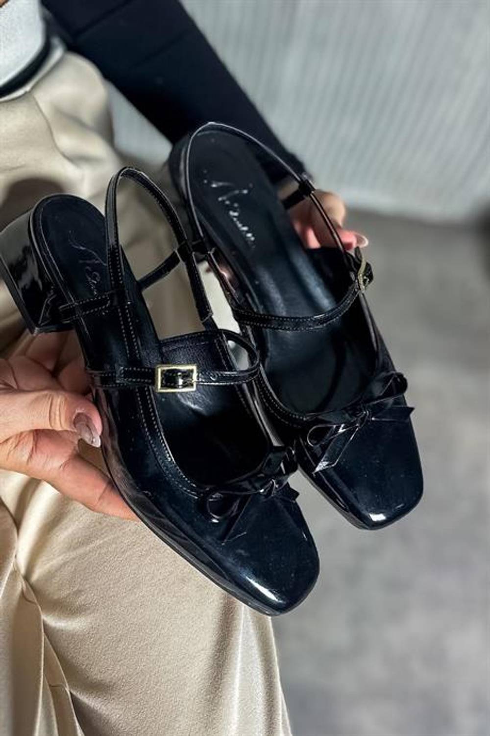 Markano Nany Siyah Rugan Fiyonklu Kadın Babet